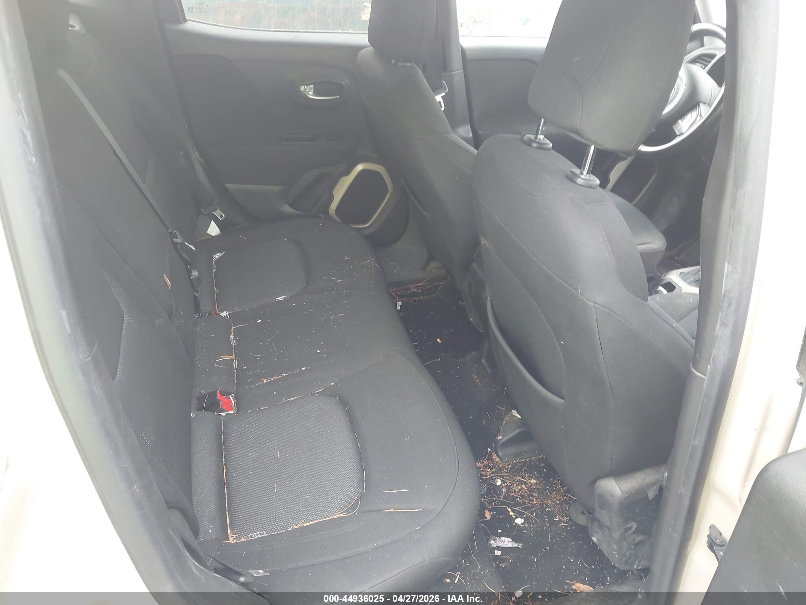 JEEP RENEGADE image 8