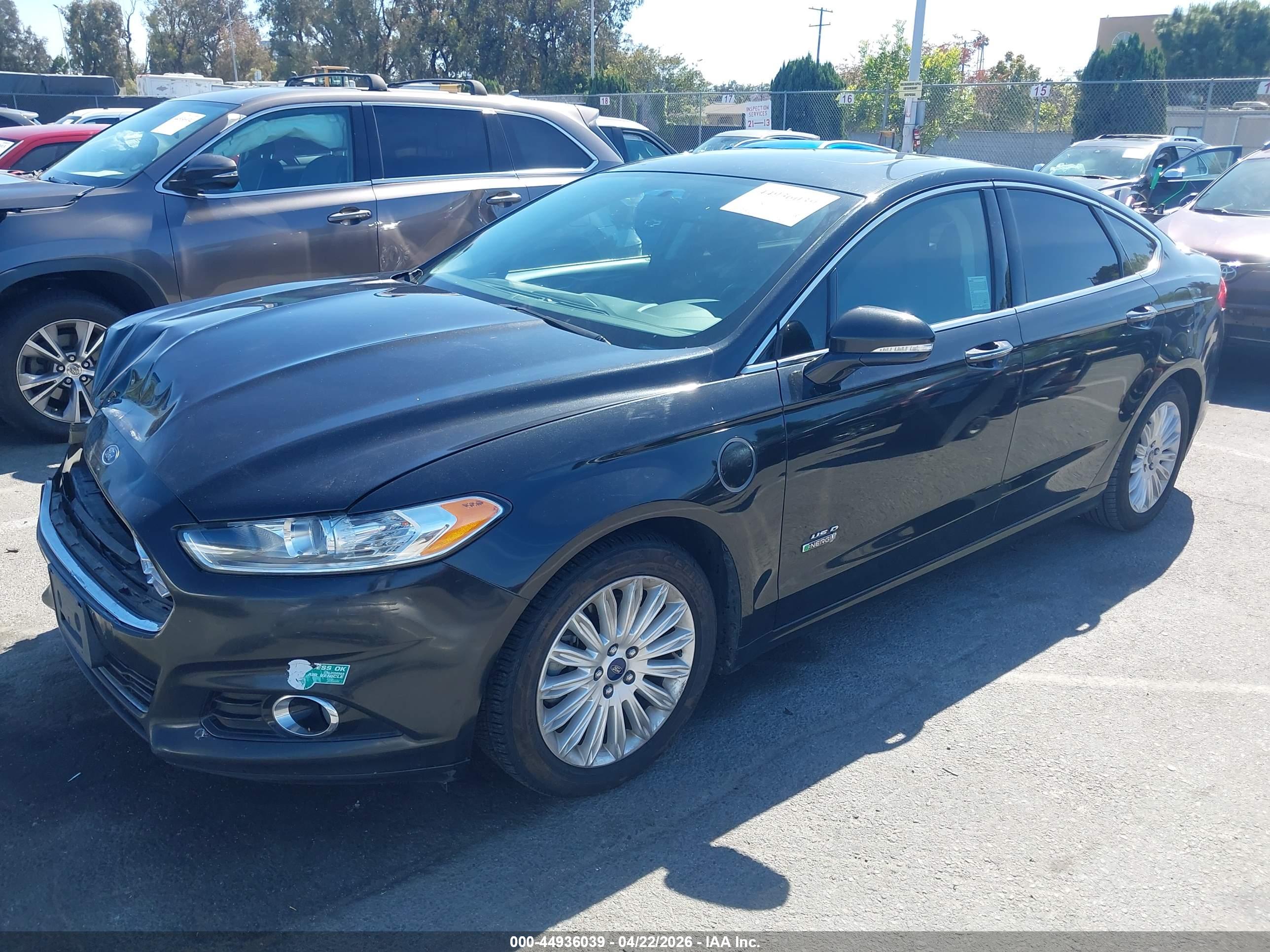 FORD FUSION image 2