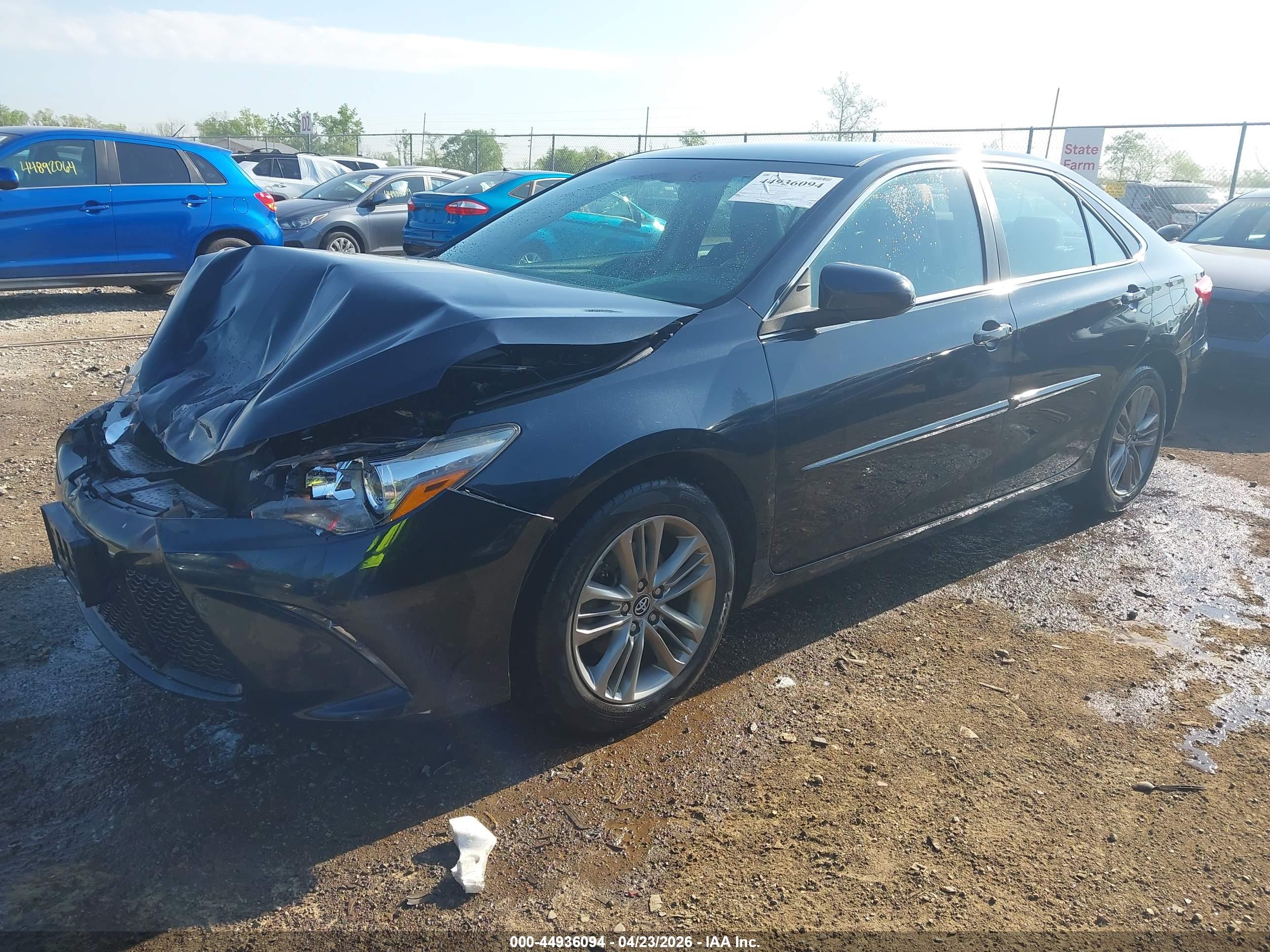 TOYOTA CAMRY image 2