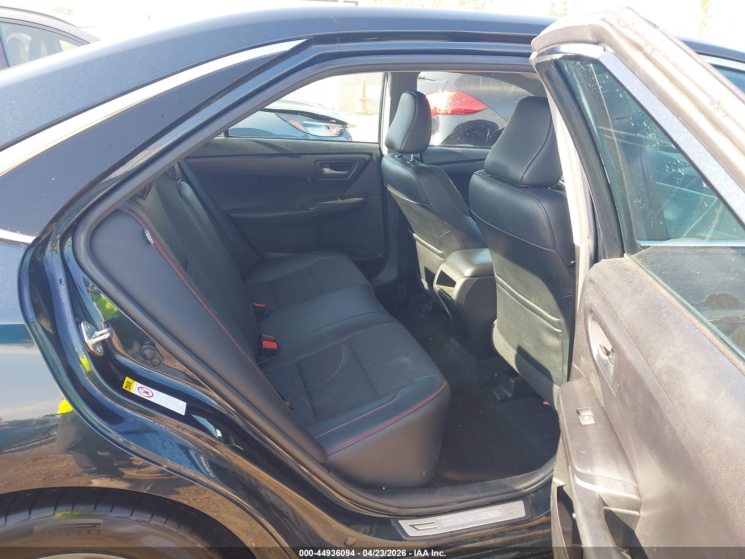 TOYOTA CAMRY image 8