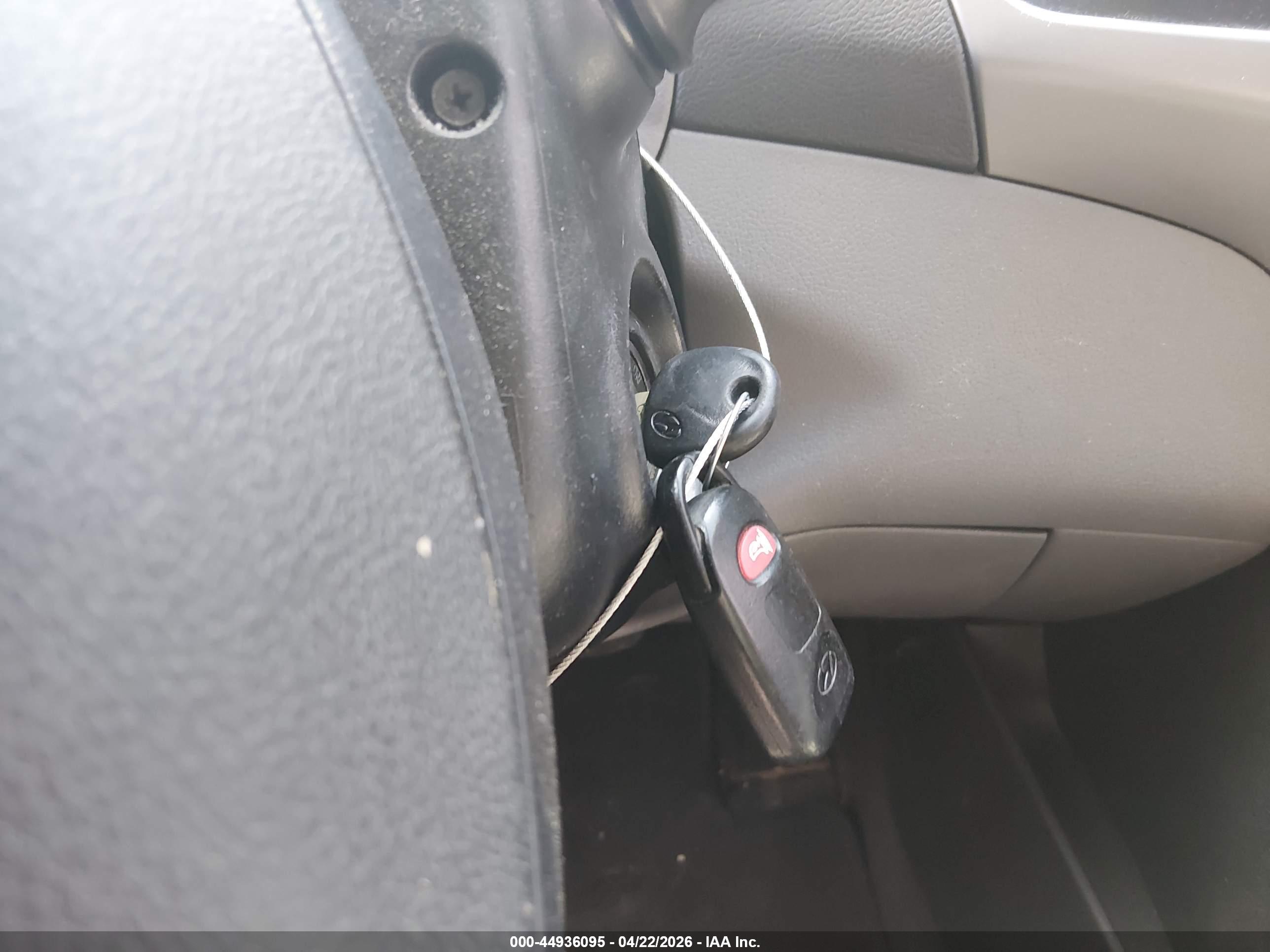 HYUNDAI ELANTRA image 11