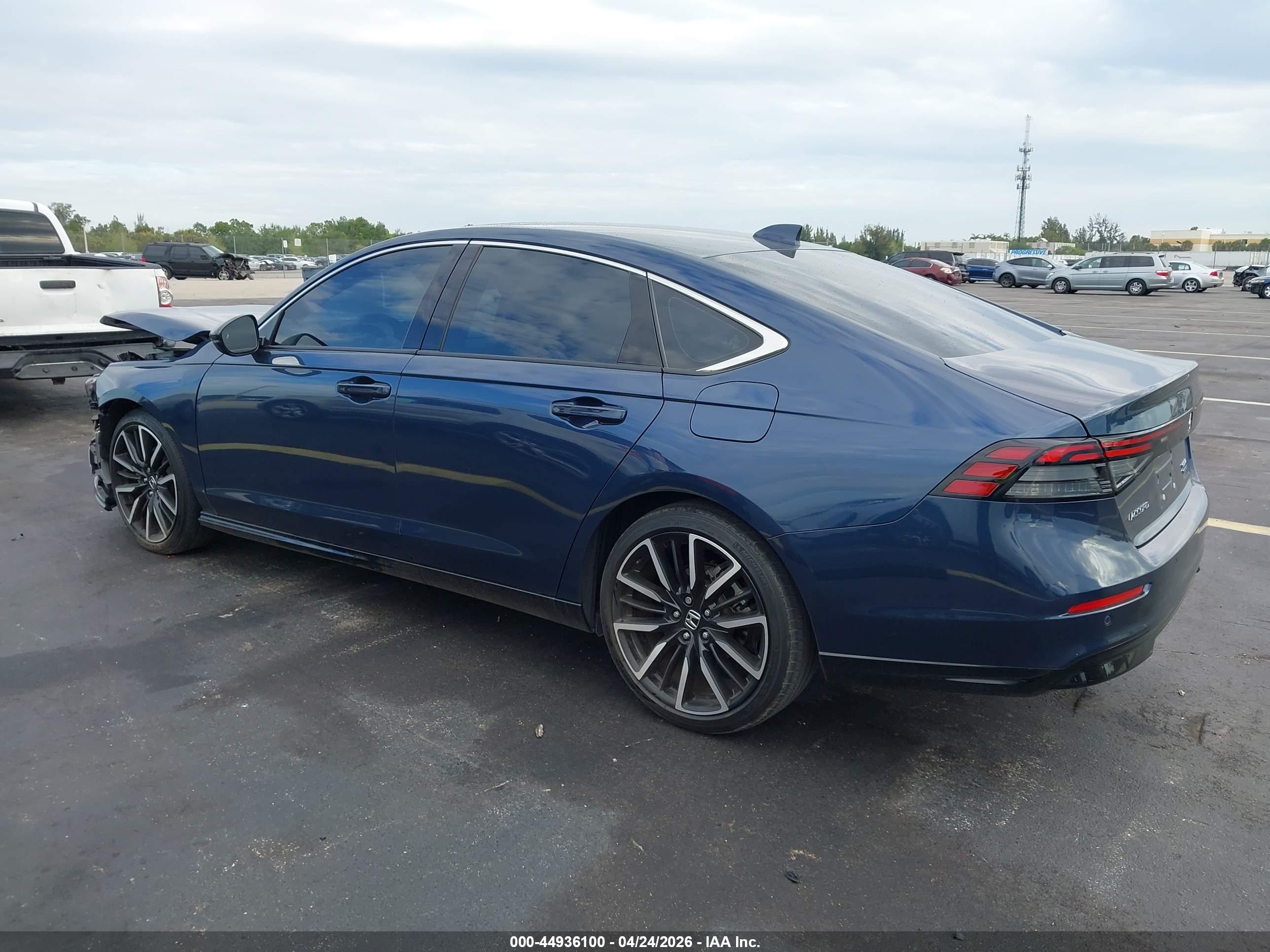 HONDA ACCORD image 3