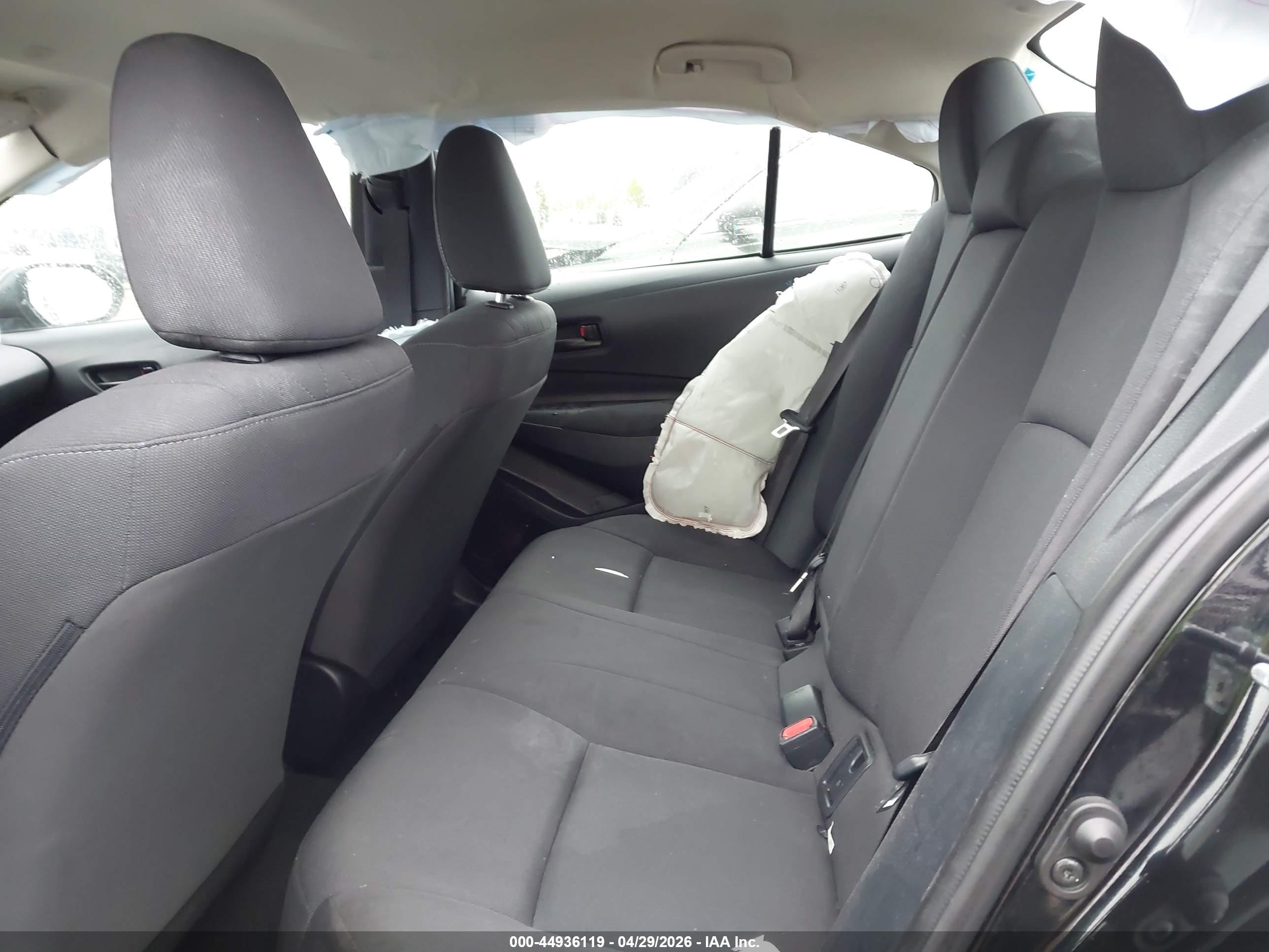 TOYOTA COROLLA image 8