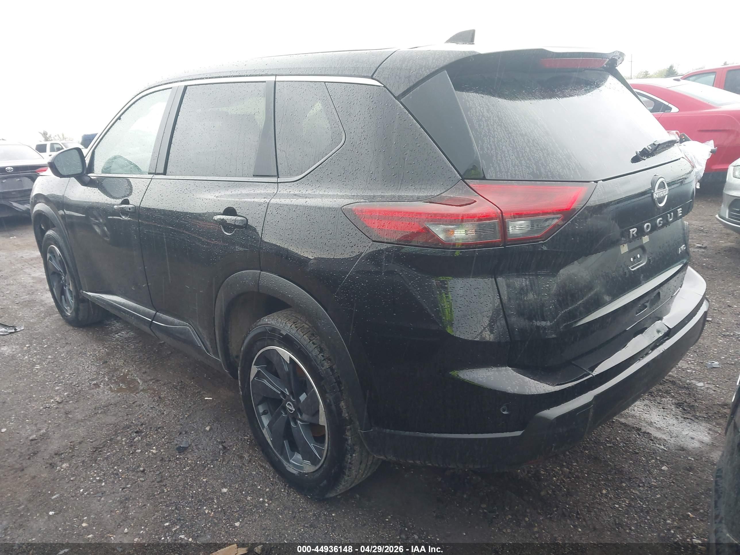NISSAN ROGUE image 3