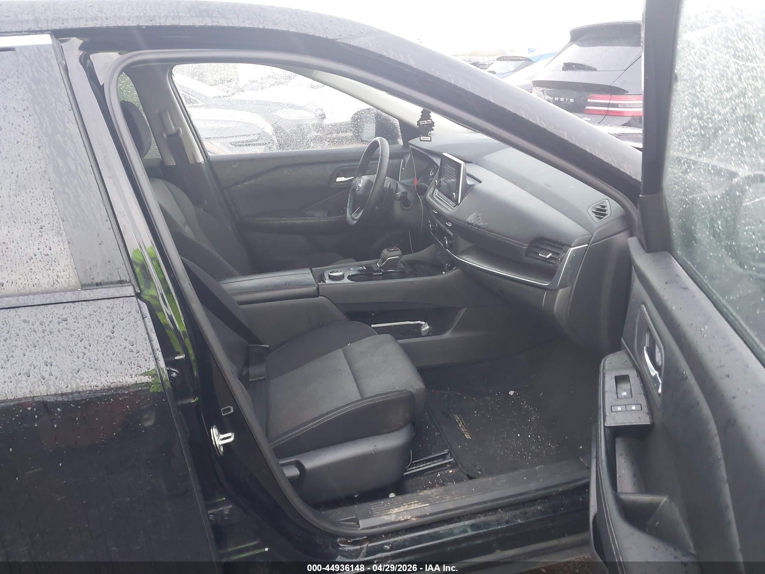 NISSAN ROGUE image 5