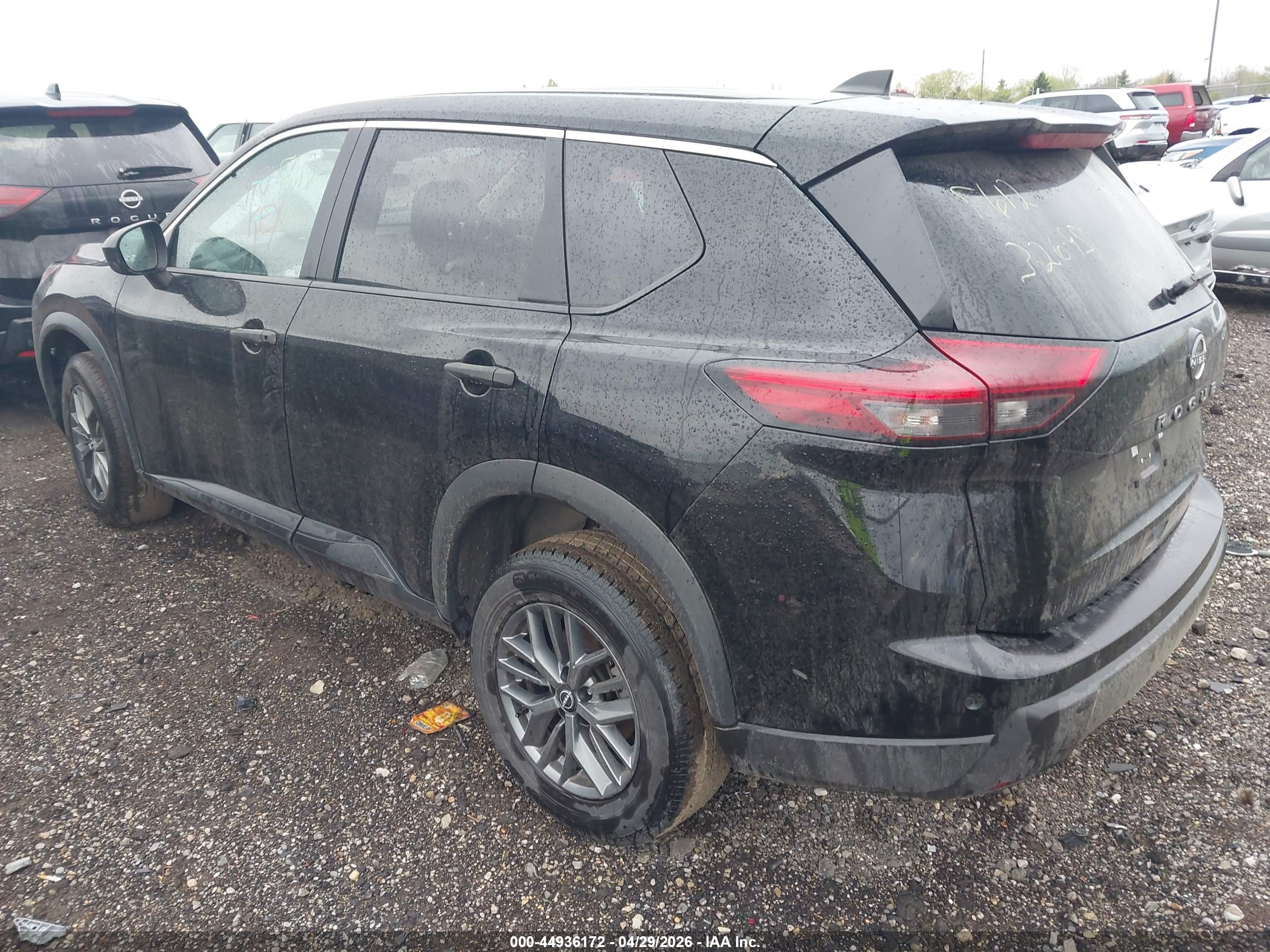 NISSAN ROGUE image 3