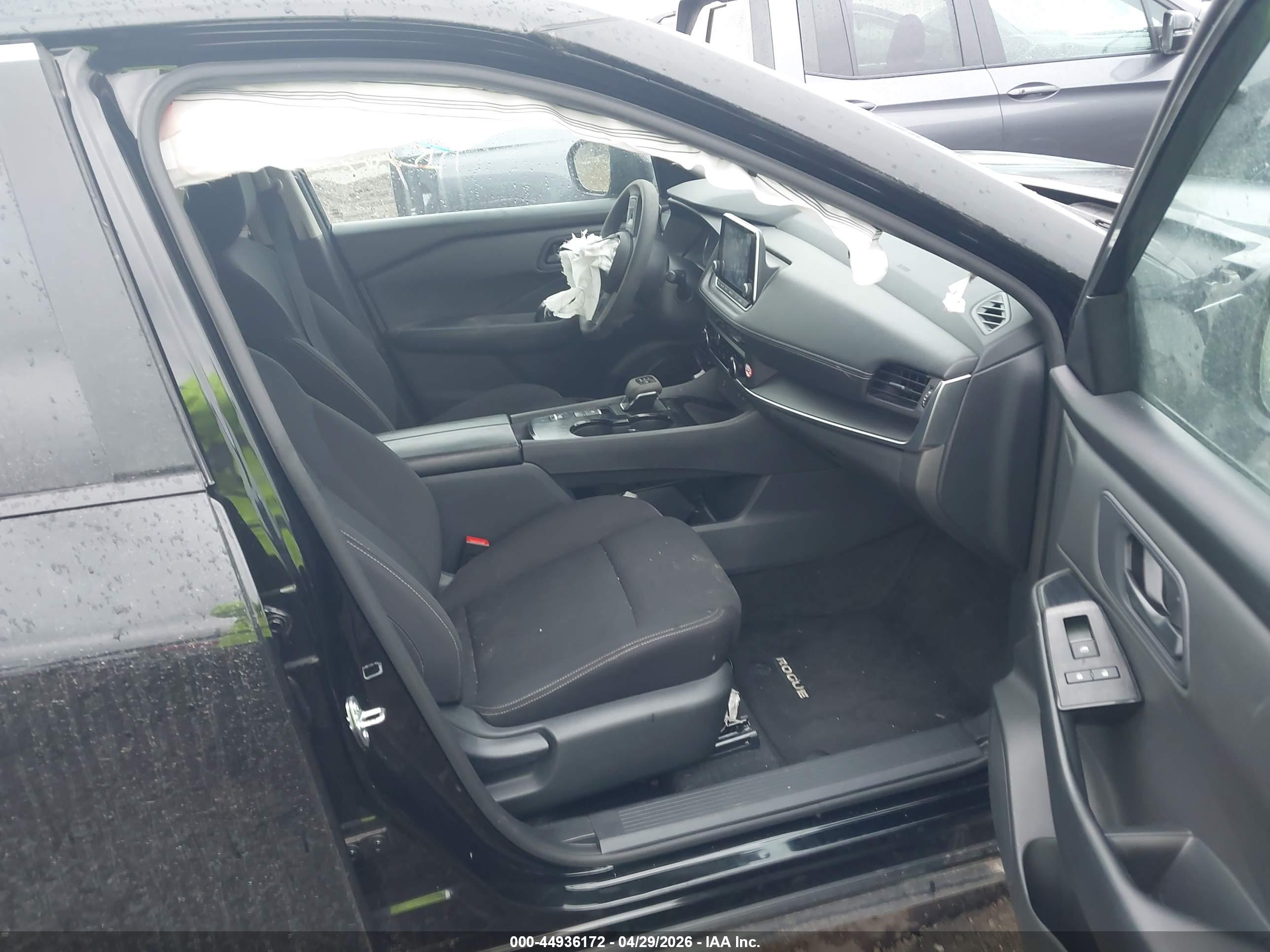 NISSAN ROGUE image 5