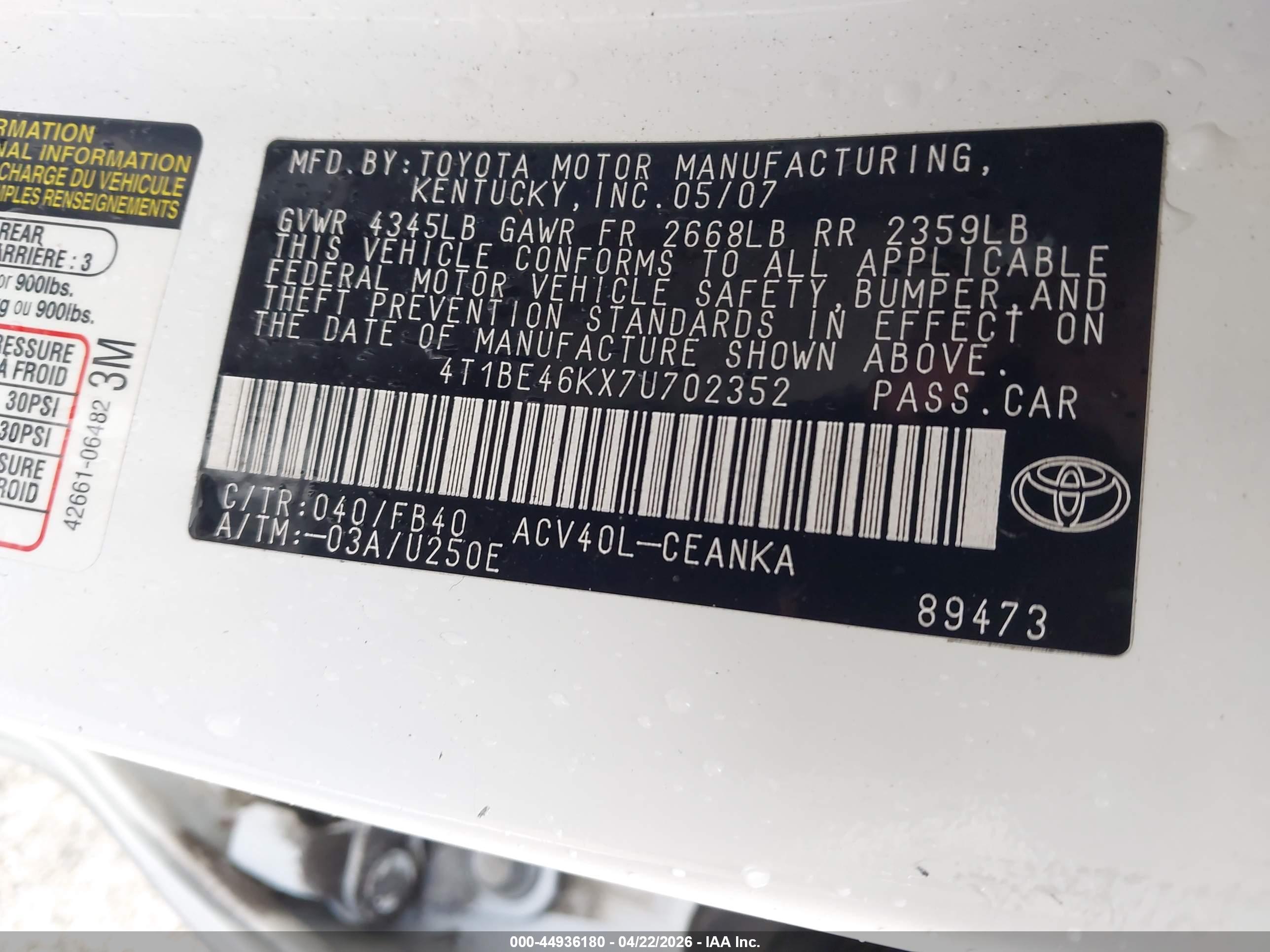 TOYOTA CAMRY image 9