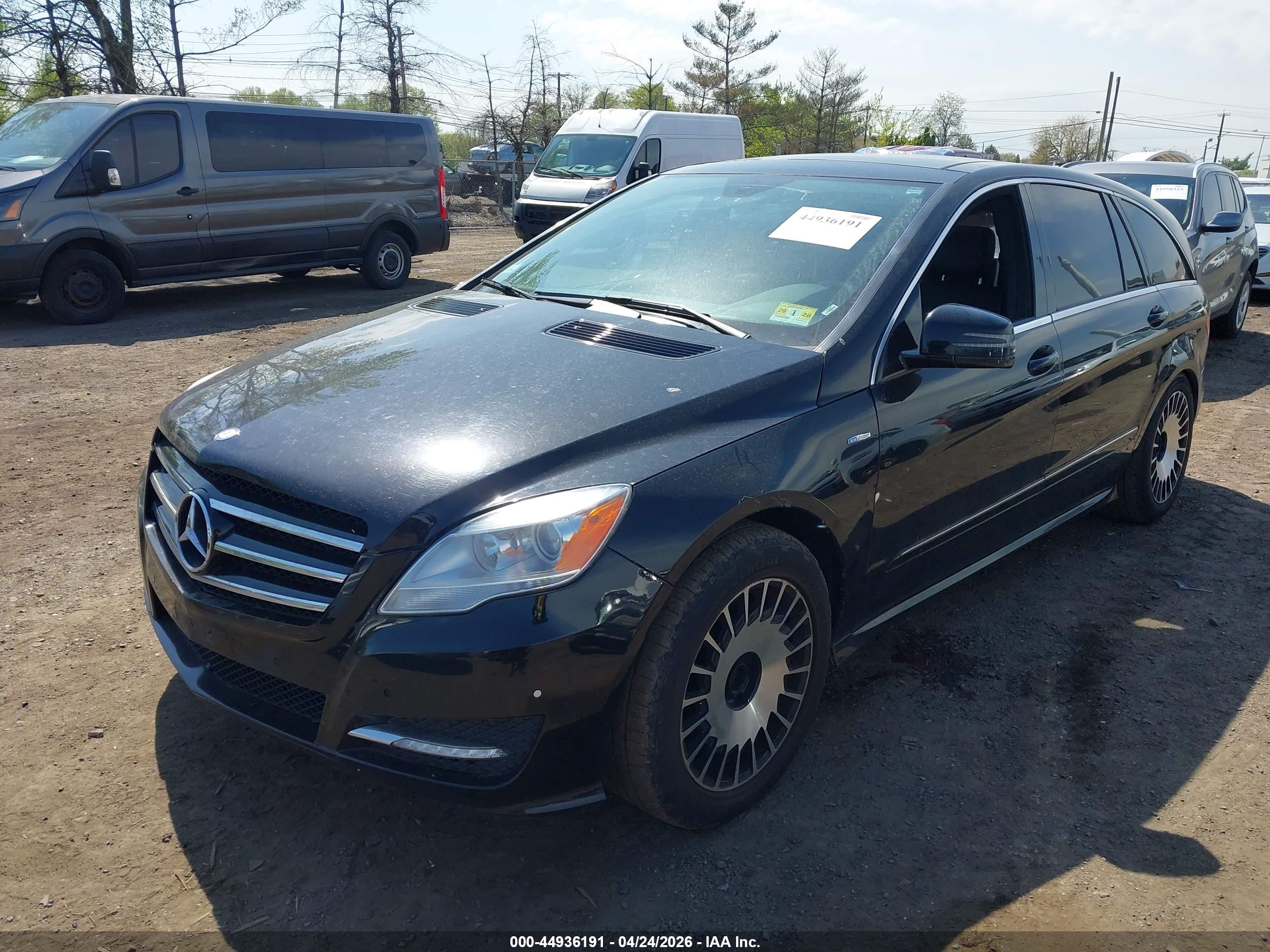 MERCEDES-BENZ R image 2