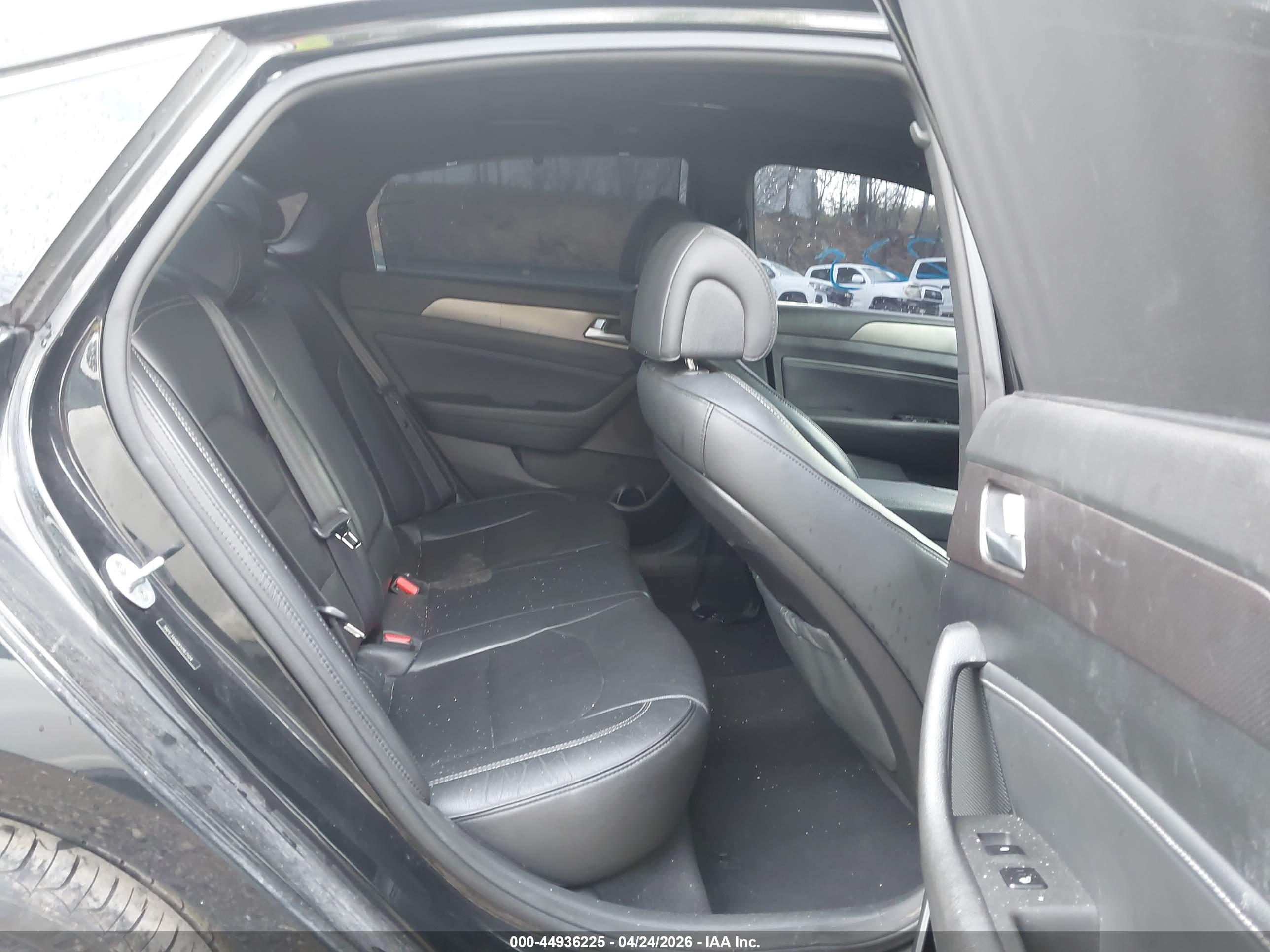 HYUNDAI SONATA image 8