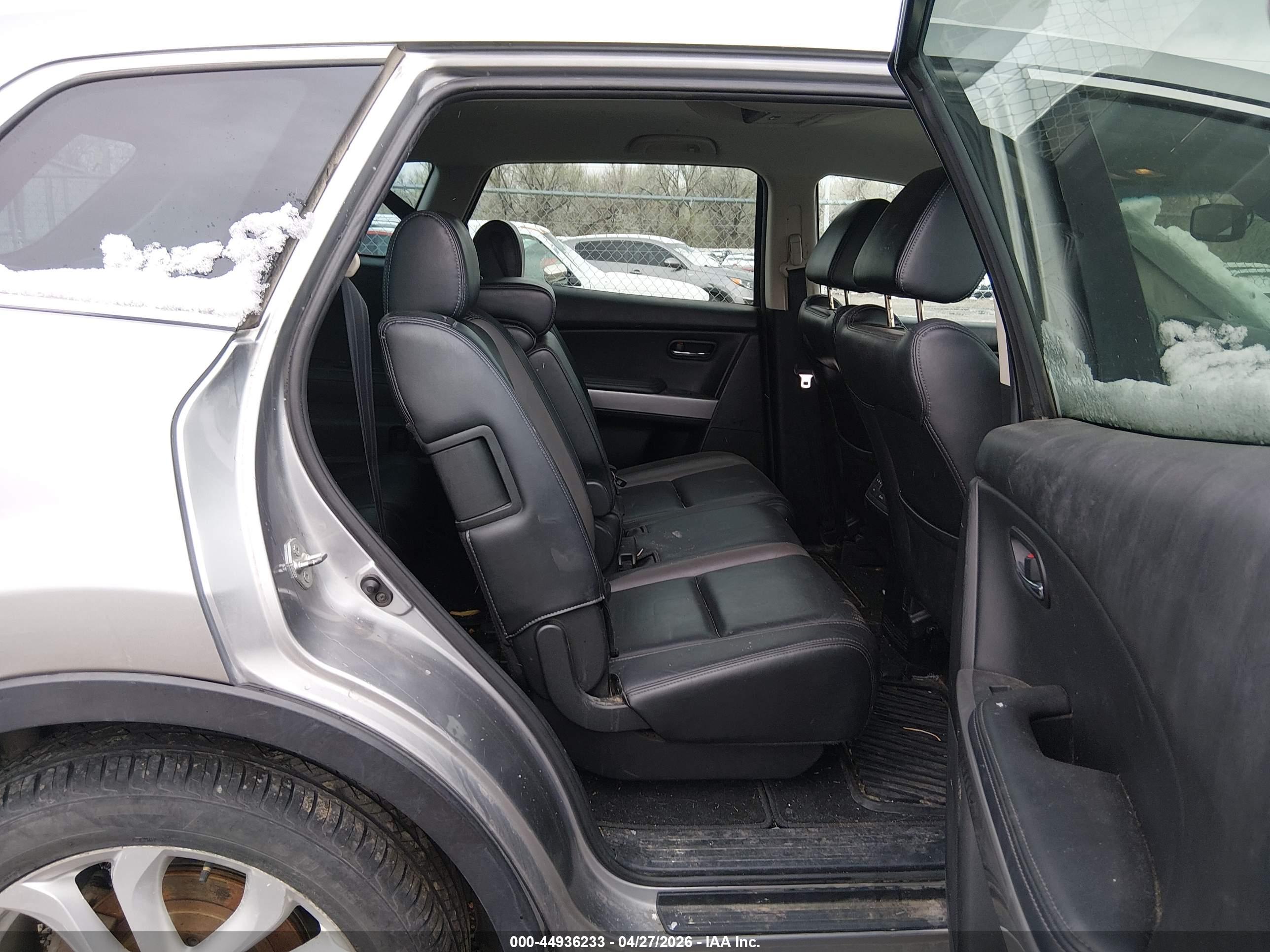 MAZDA CX-9 image 8