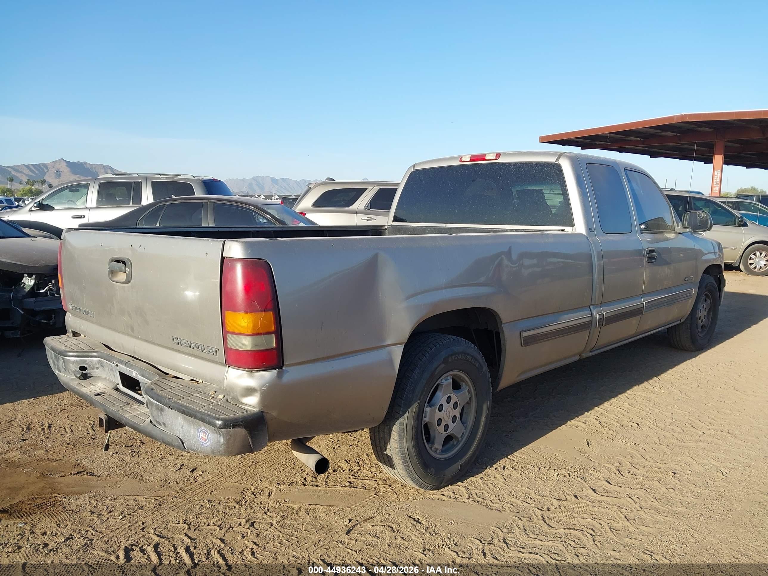 CHEVROLET SILVERADO image 6