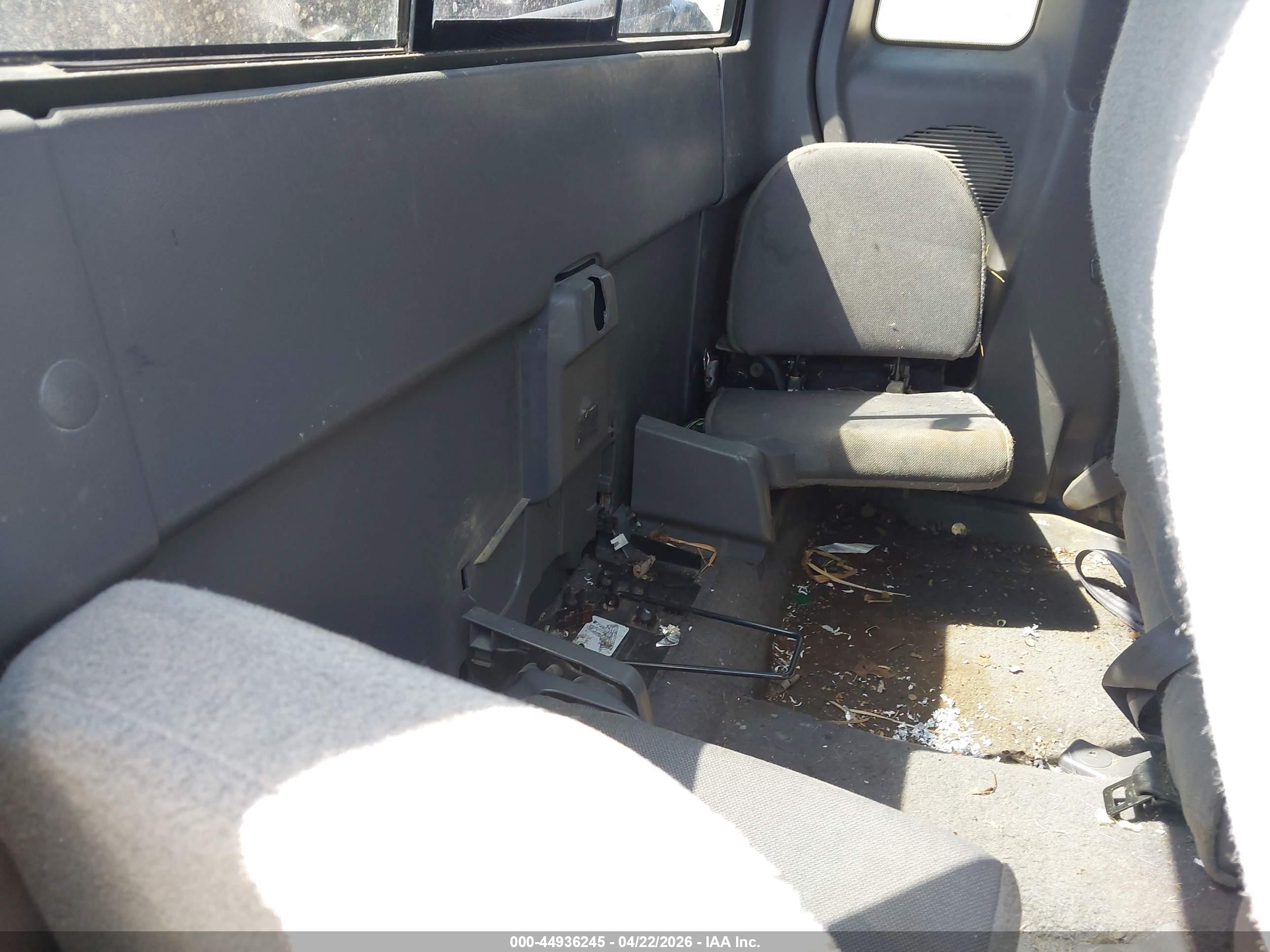 FORD RANGER image 8