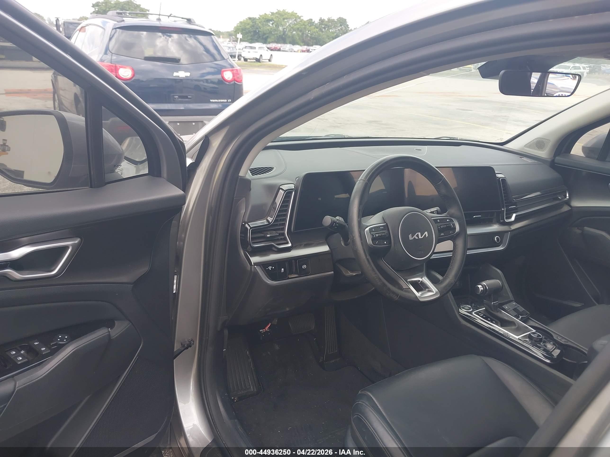KIA SPORTAGE image 5
