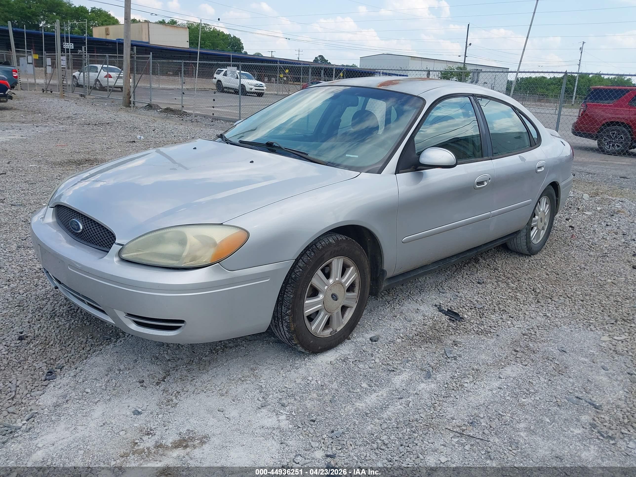 FORD TAURUS image 2