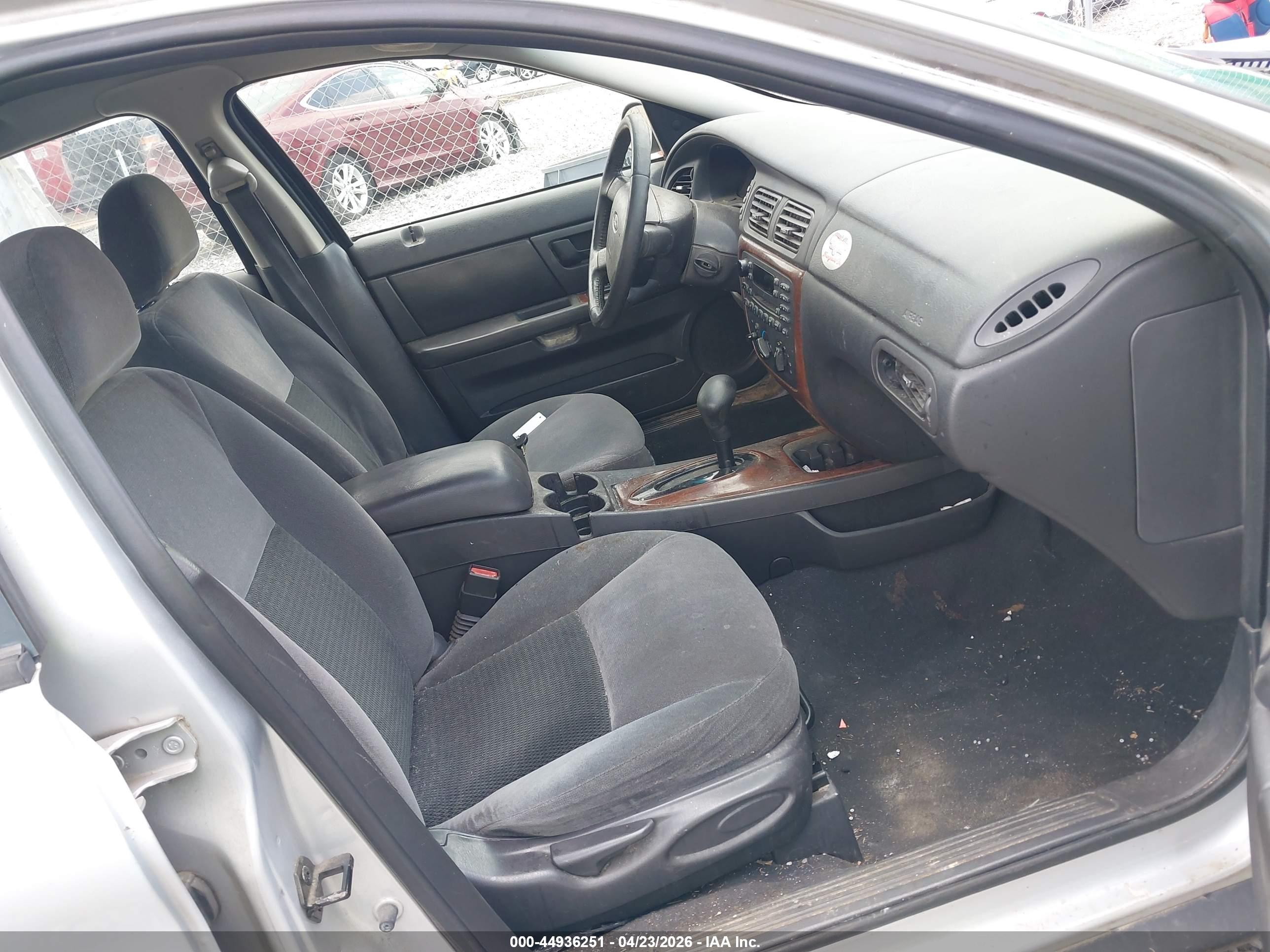 FORD TAURUS image 5