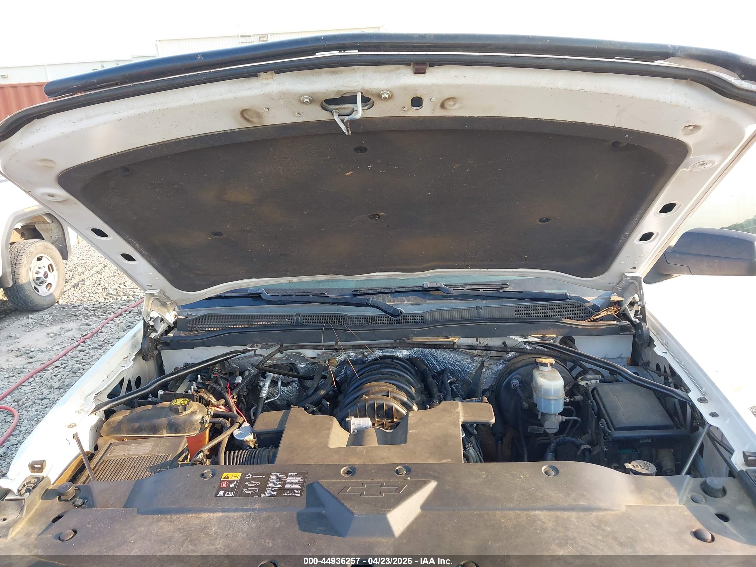 CHEVROLET SILVERADO image 10