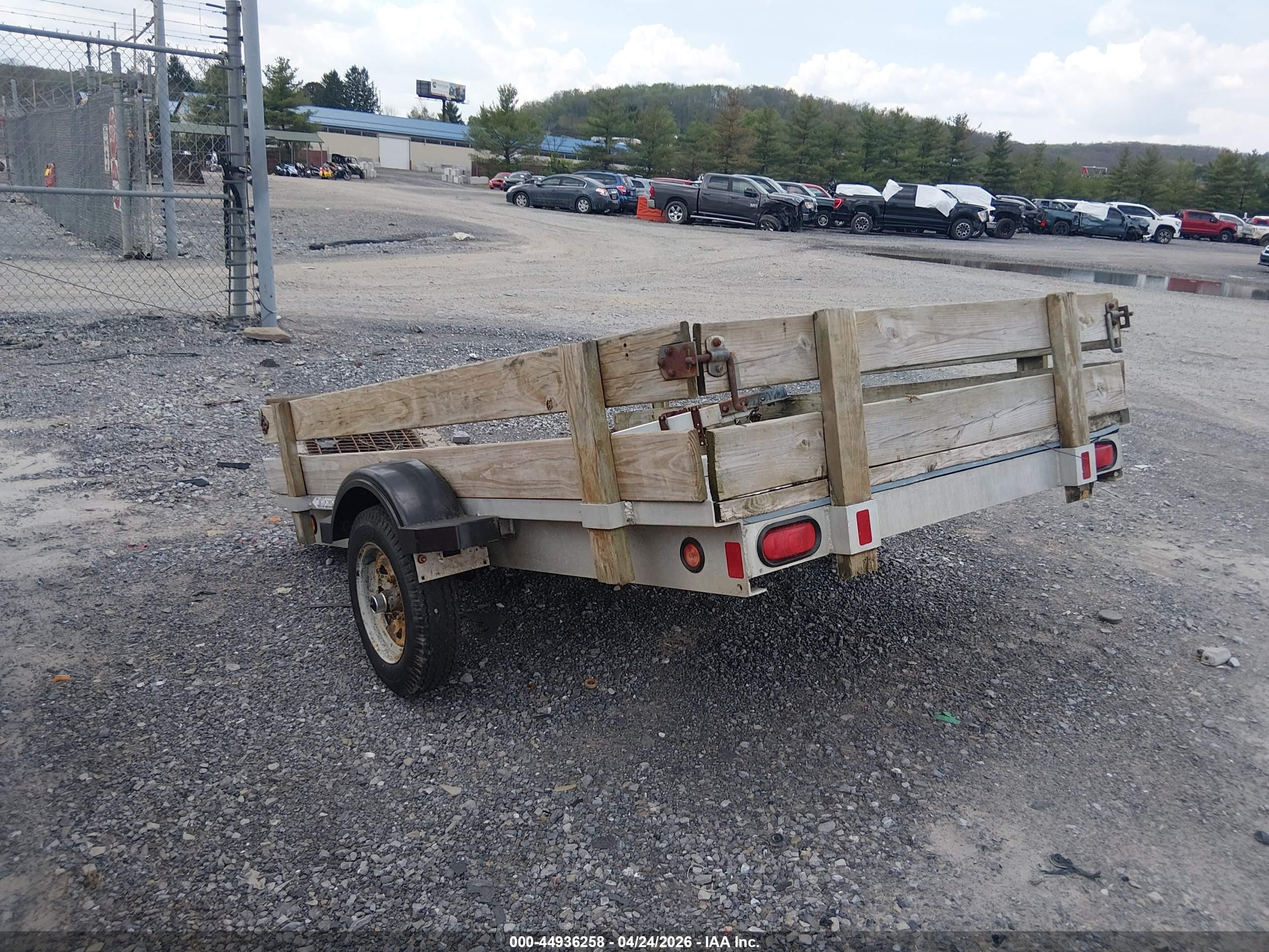 TRAILER WORTHINGTON image 3
