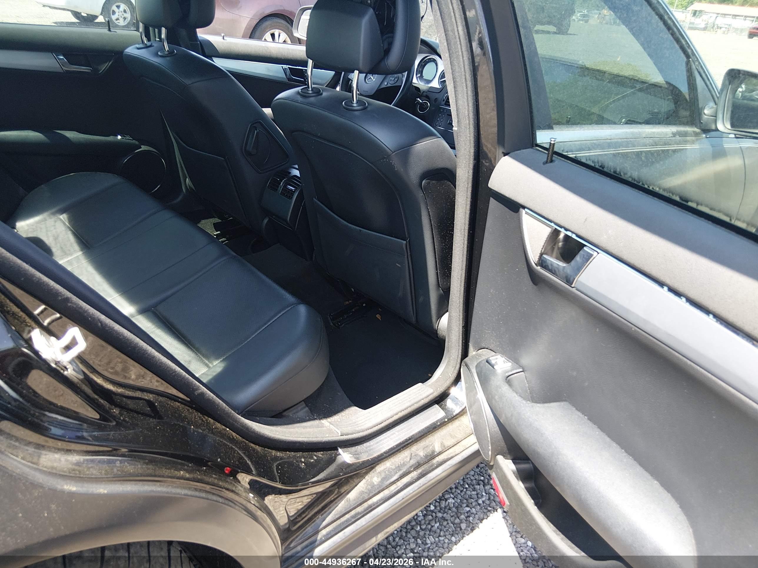 MERCEDES-BENZ C image 8