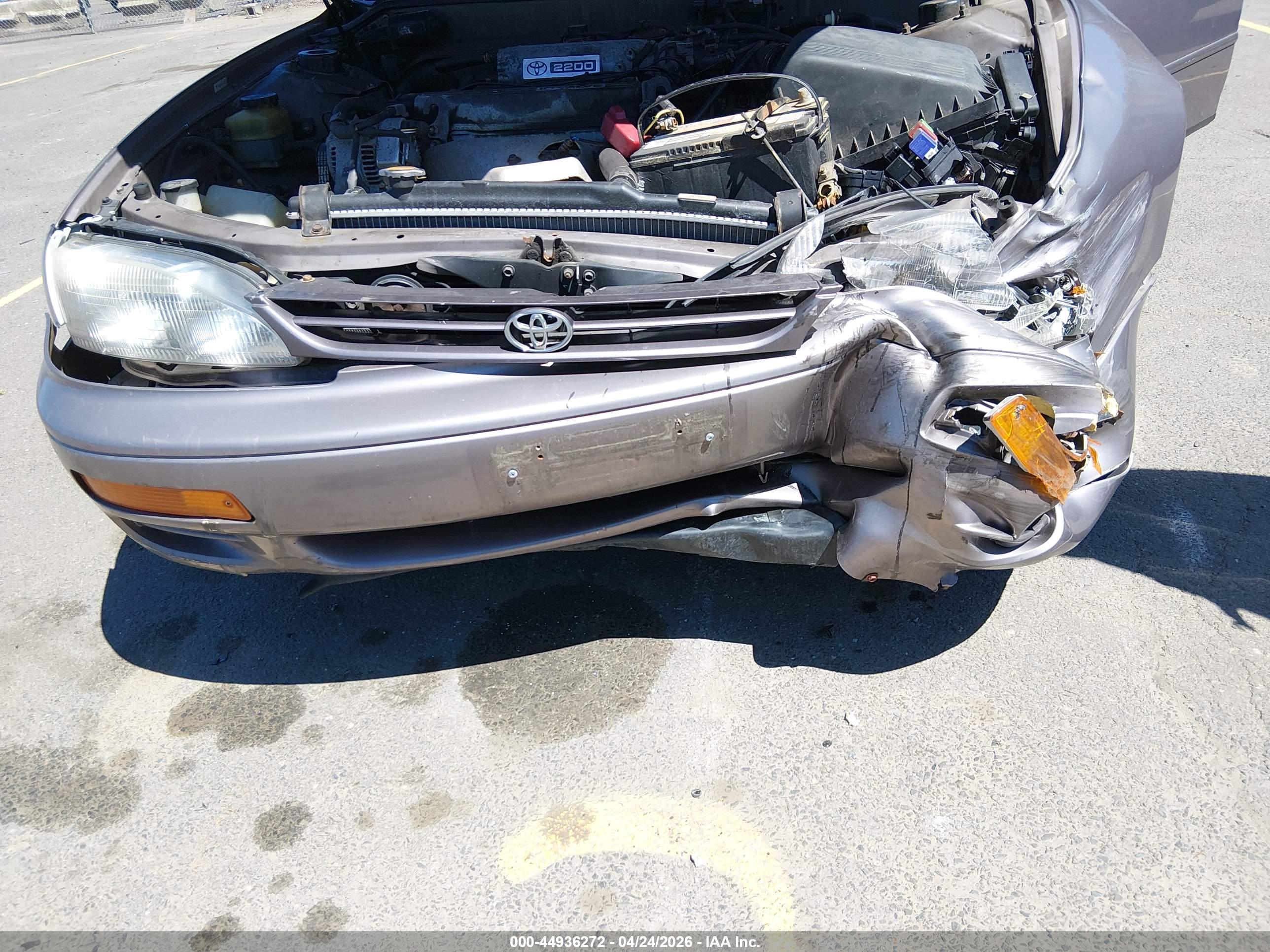 TOYOTA CAMRY image 6