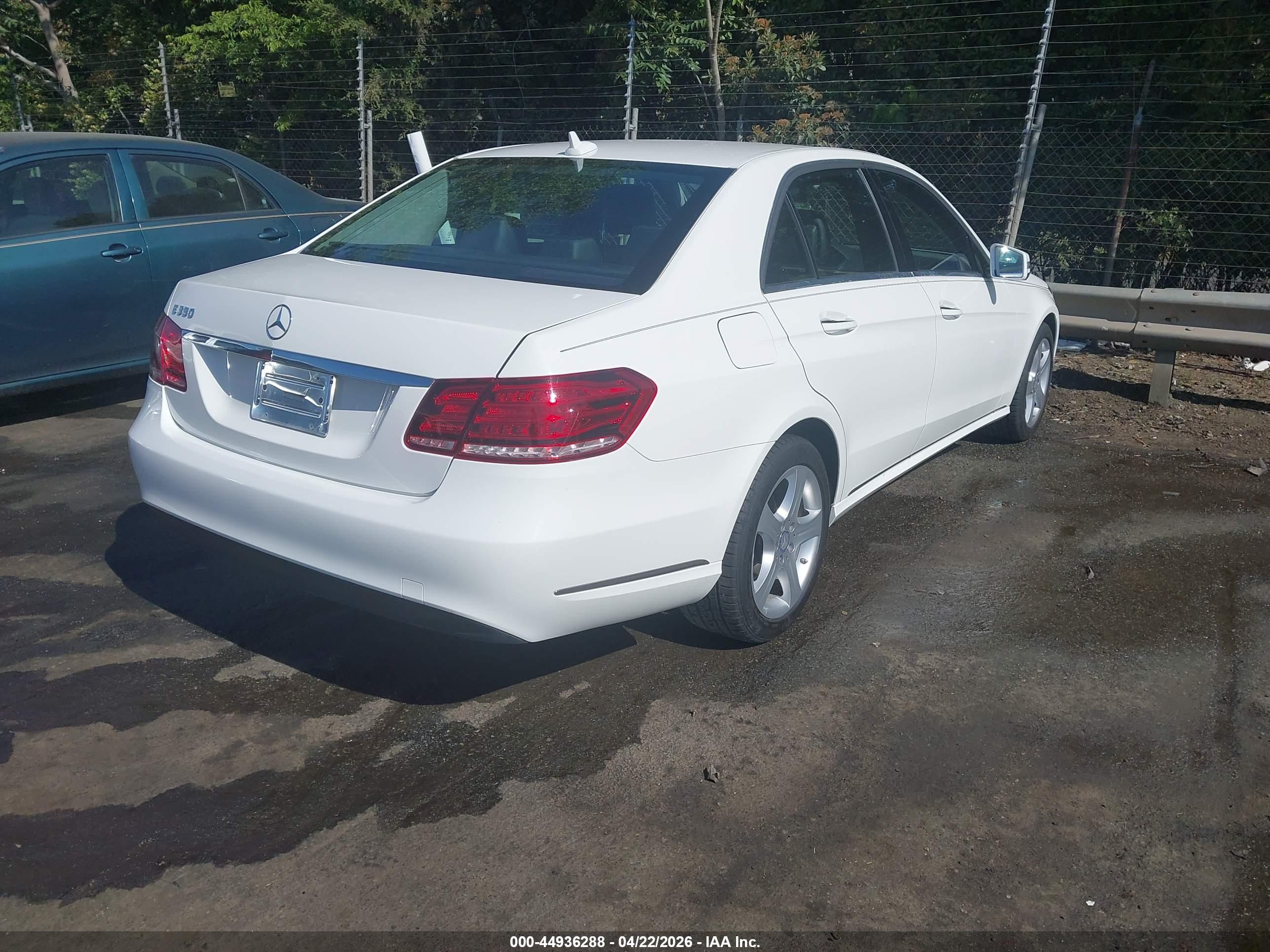 MERCEDES-BENZ E image 4