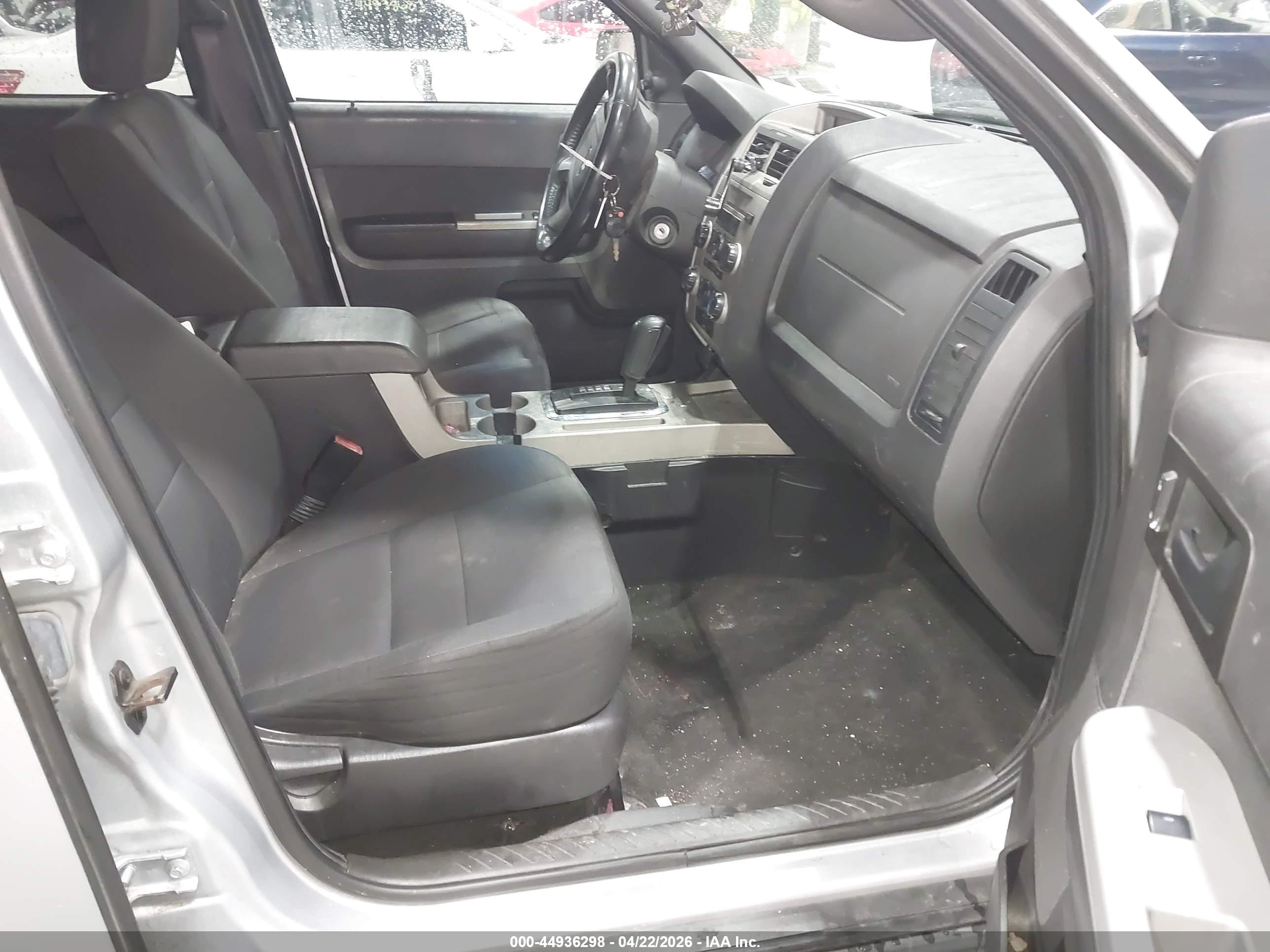 FORD ESCAPE image 5