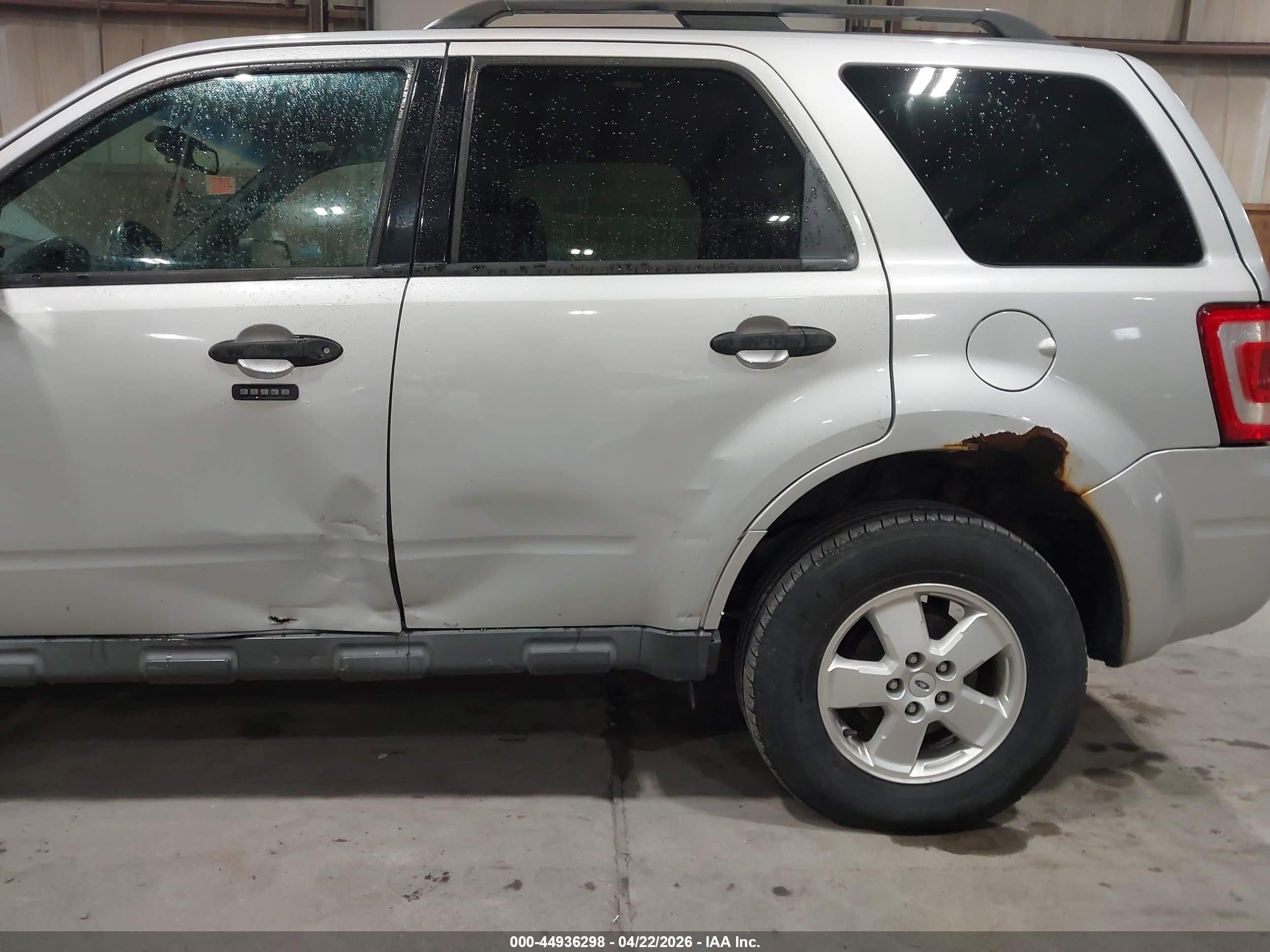 FORD ESCAPE image 6