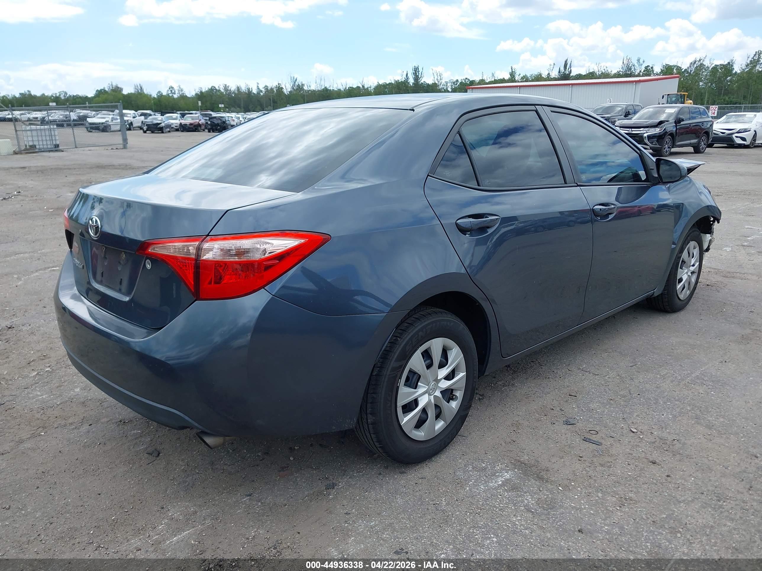 TOYOTA COROLLA image 4