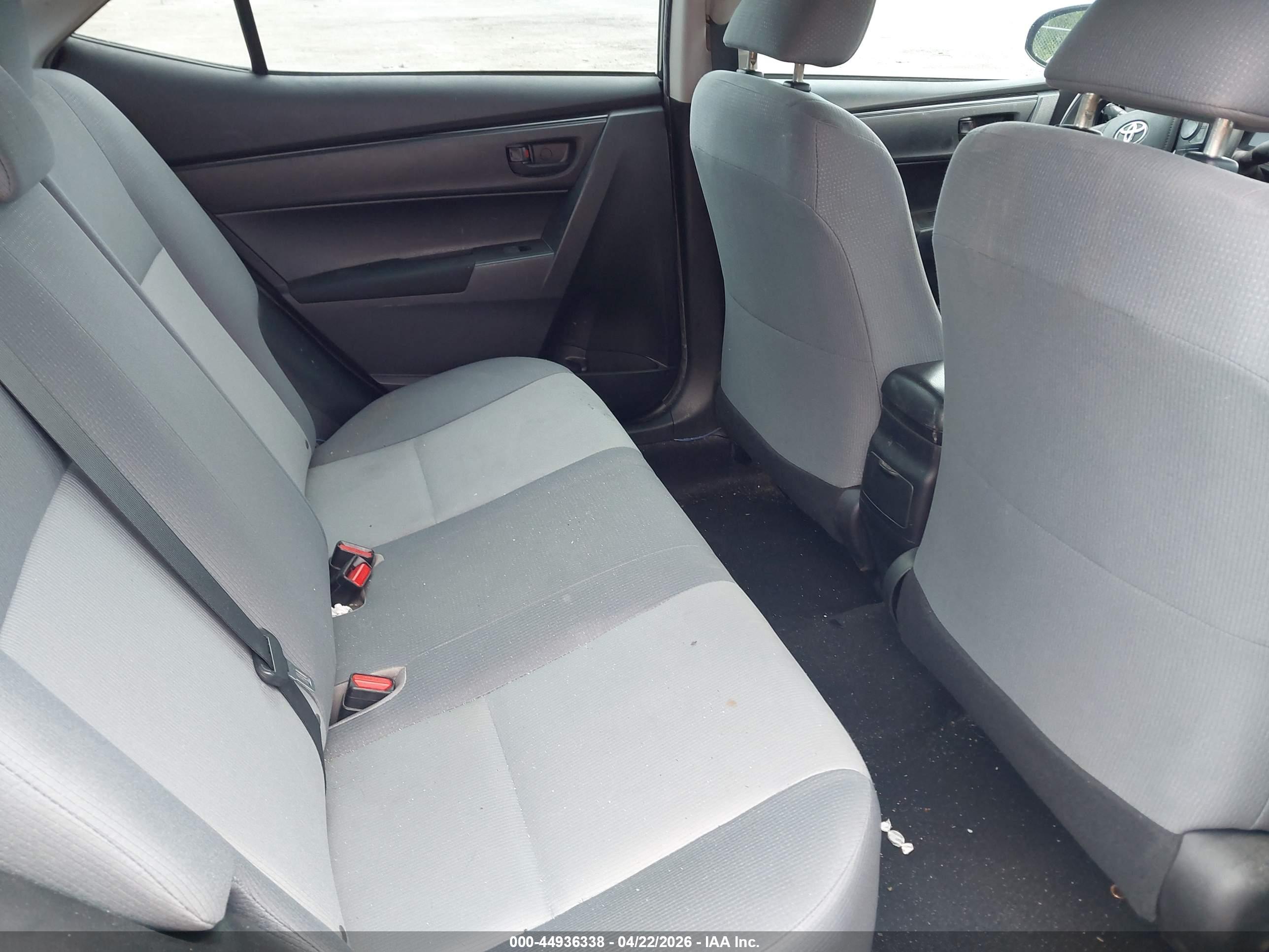 TOYOTA COROLLA image 8
