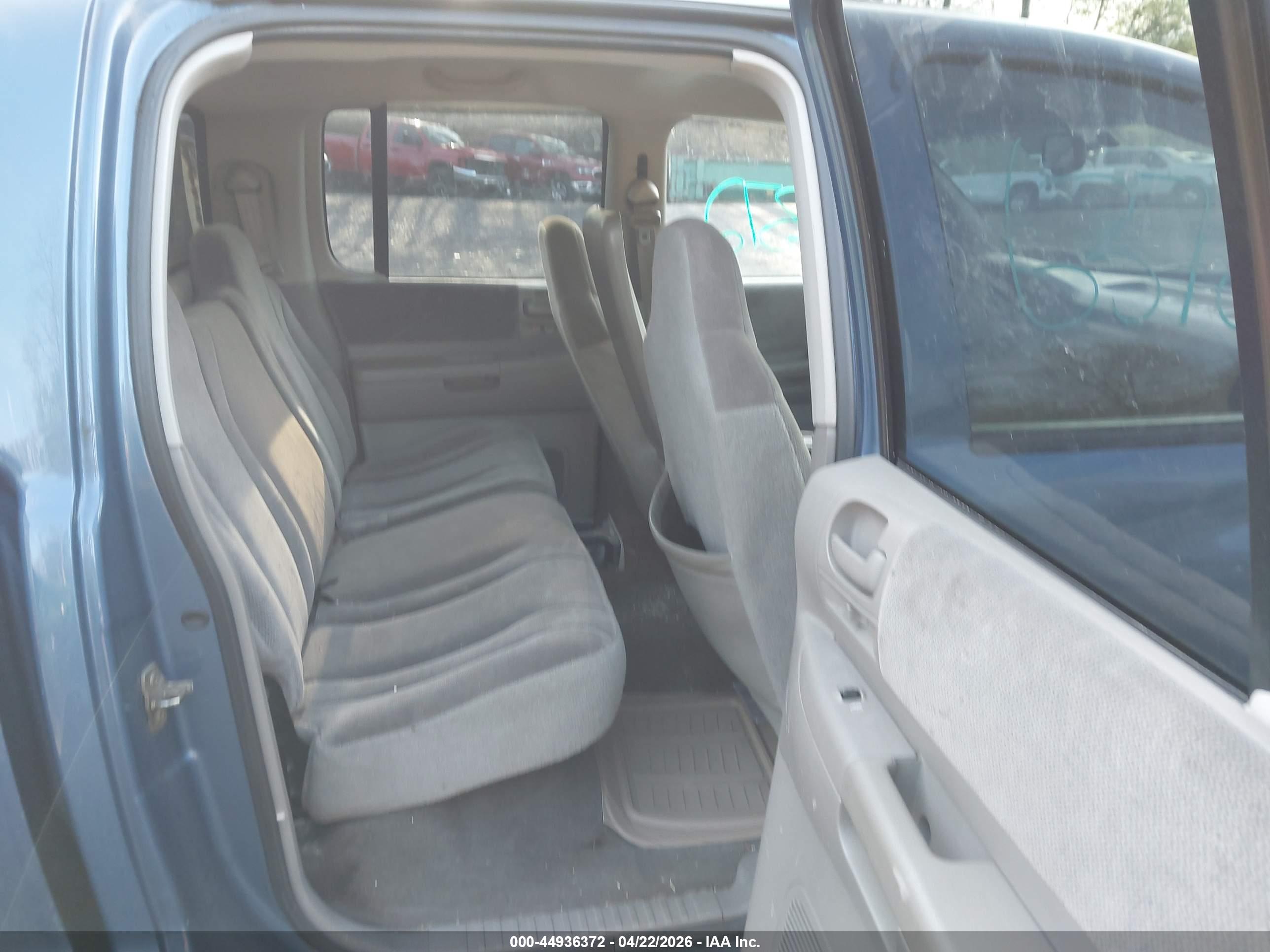 DODGE DAKOTA image 8