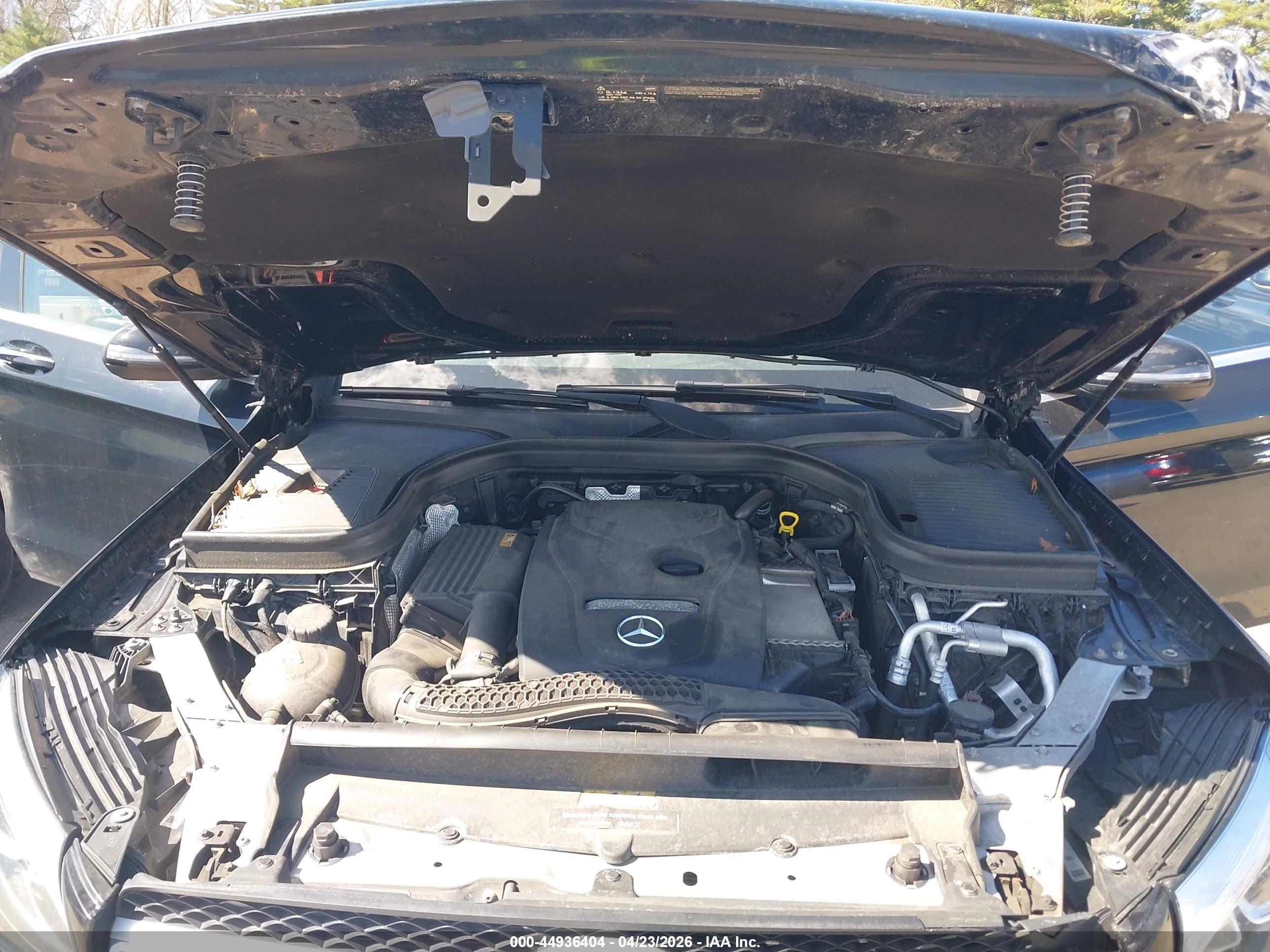 MERCEDES-BENZ GLC image 10