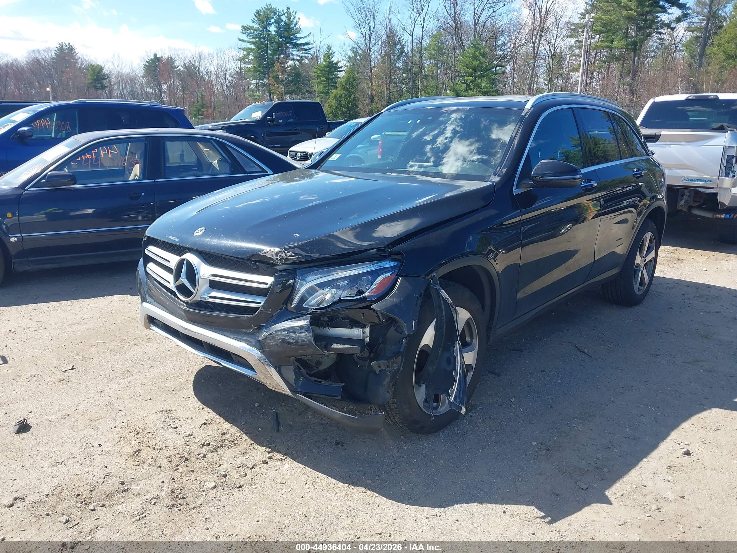 MERCEDES-BENZ GLC image 2