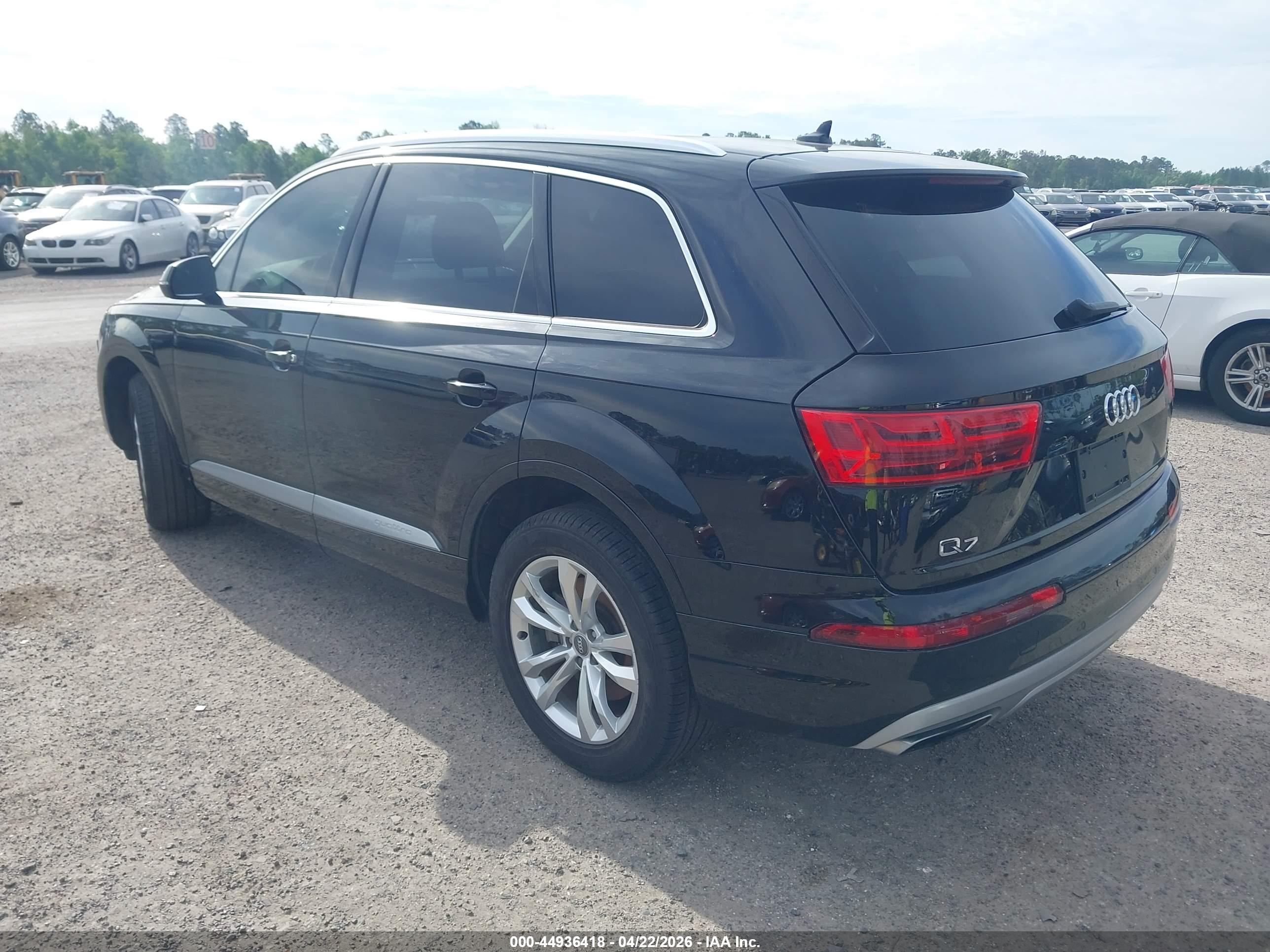 AUDI Q7 image 3