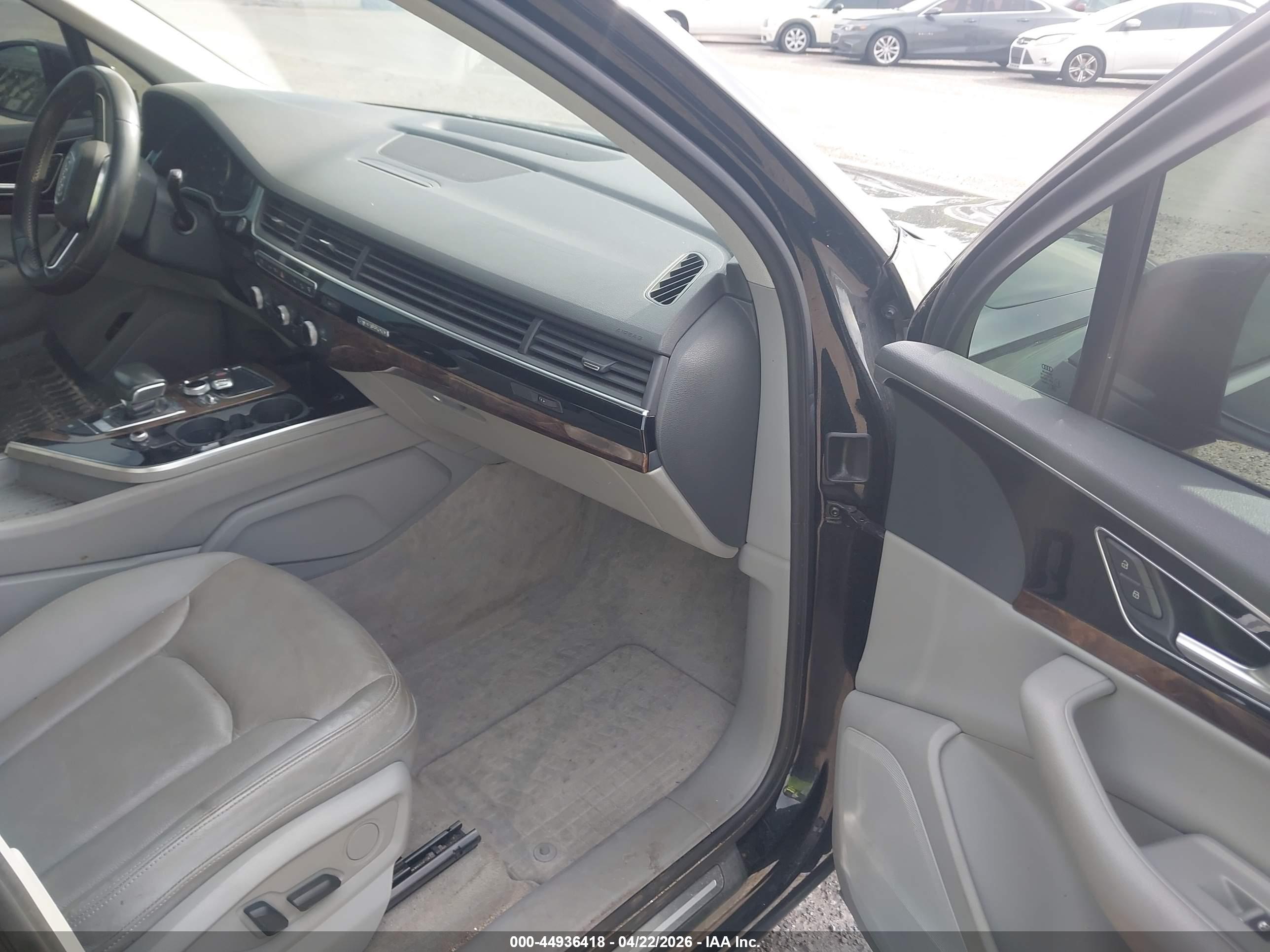 AUDI Q7 image 5