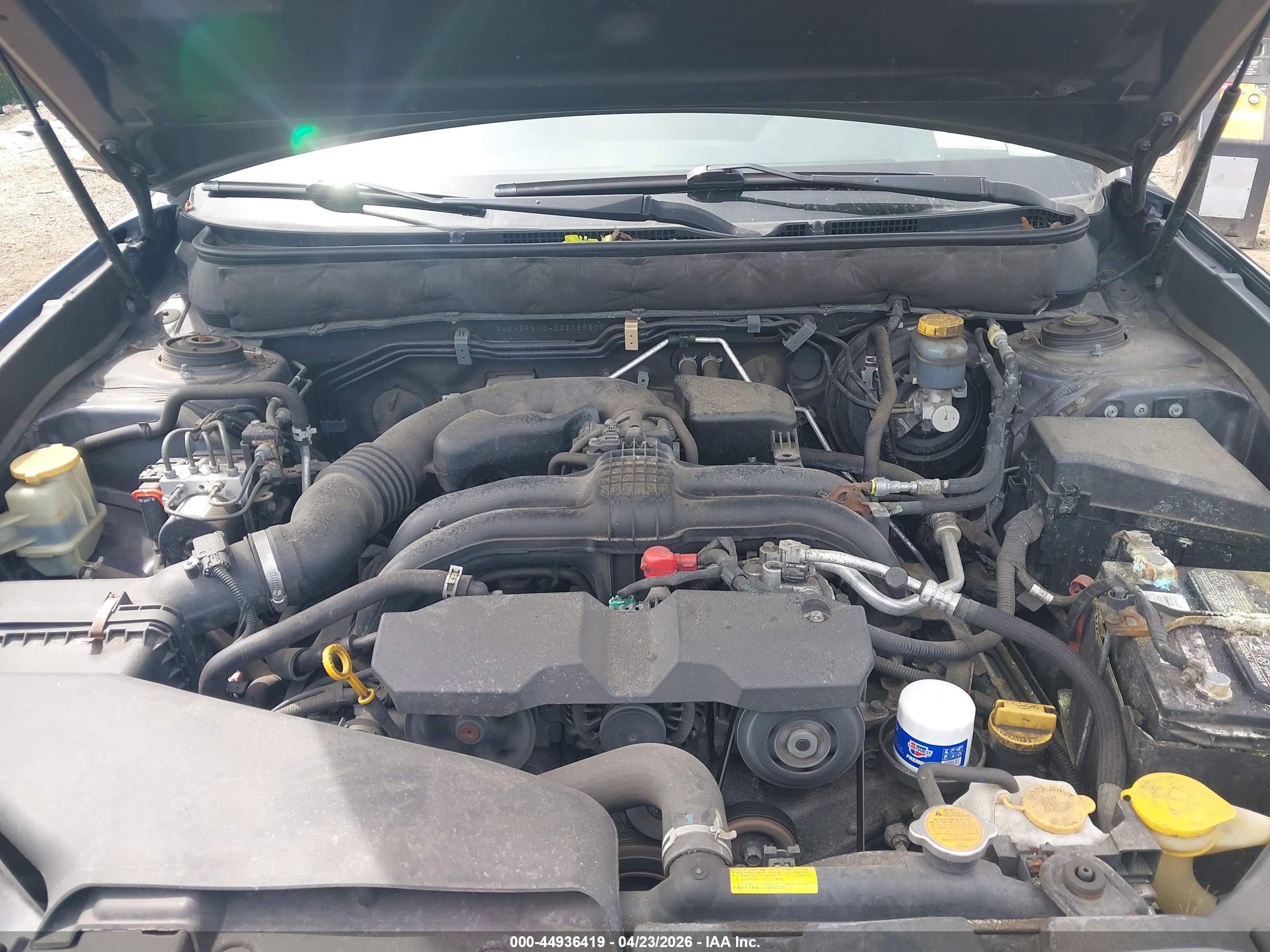 SUBARU OUTBACK image 10
