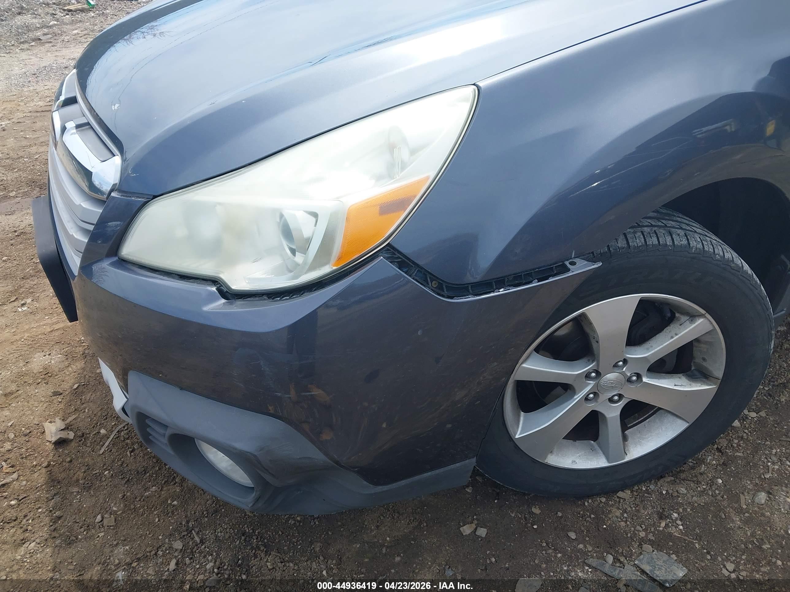 SUBARU OUTBACK image 6