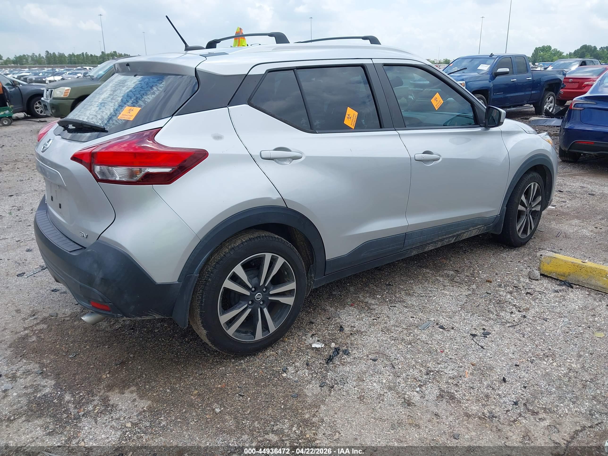 NISSAN KICKS image 4