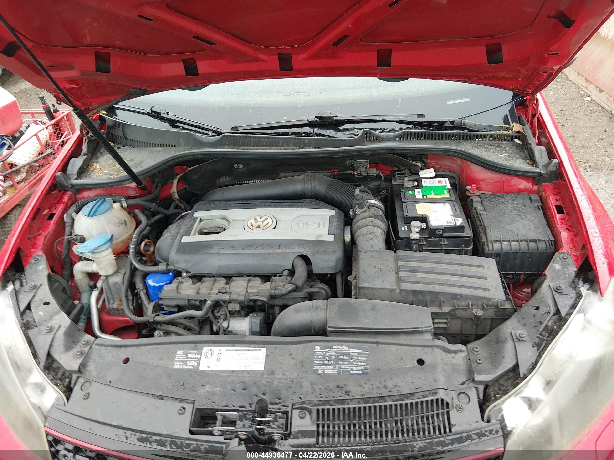 VOLKSWAGEN GTI image 10