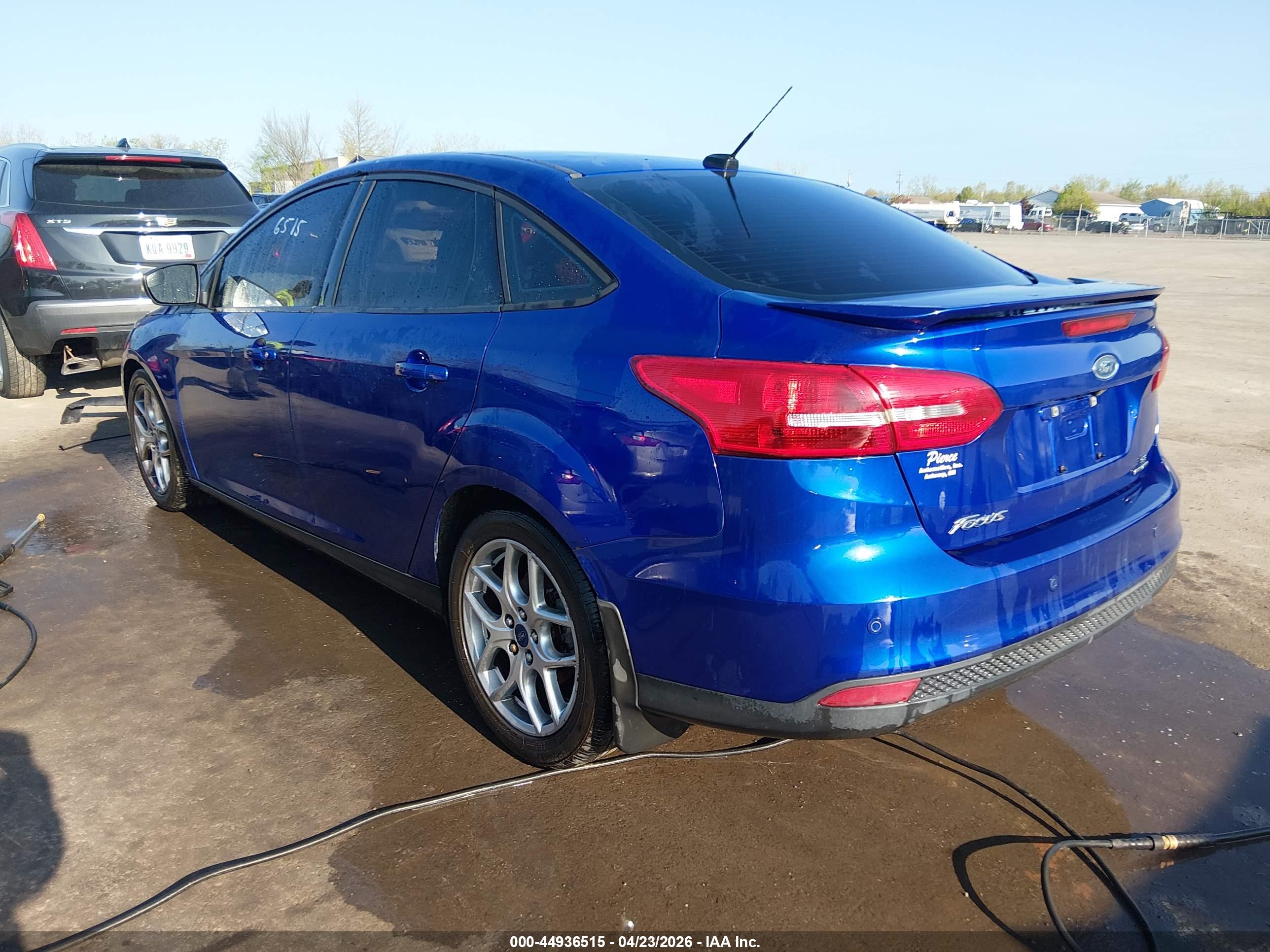 FORD FOCUS image 3