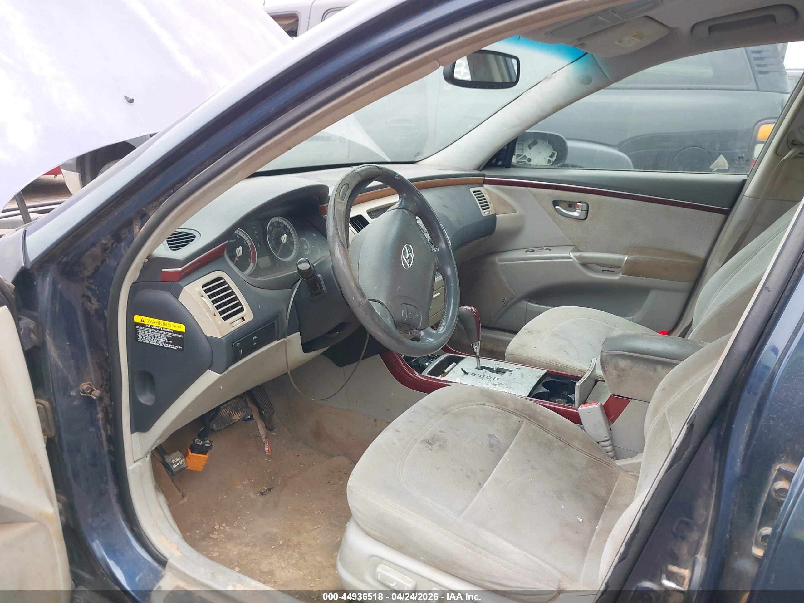 HYUNDAI AZERA image 5
