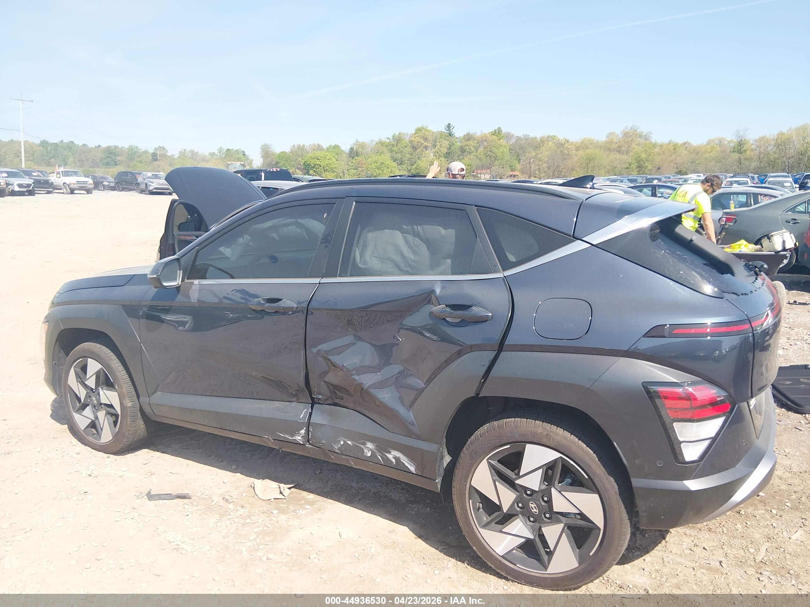 HYUNDAI KONA image 6