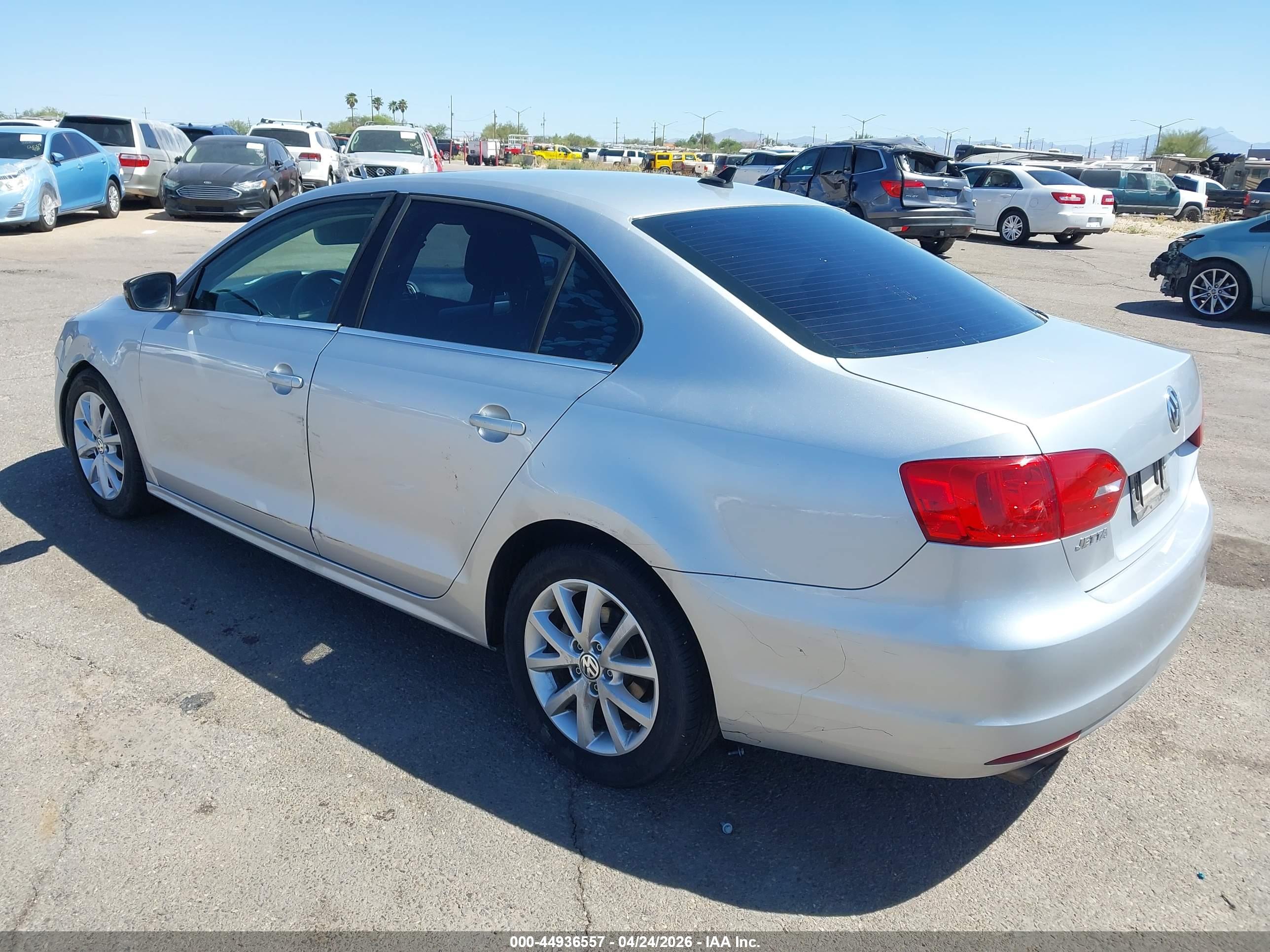 VOLKSWAGEN JETTA image 3