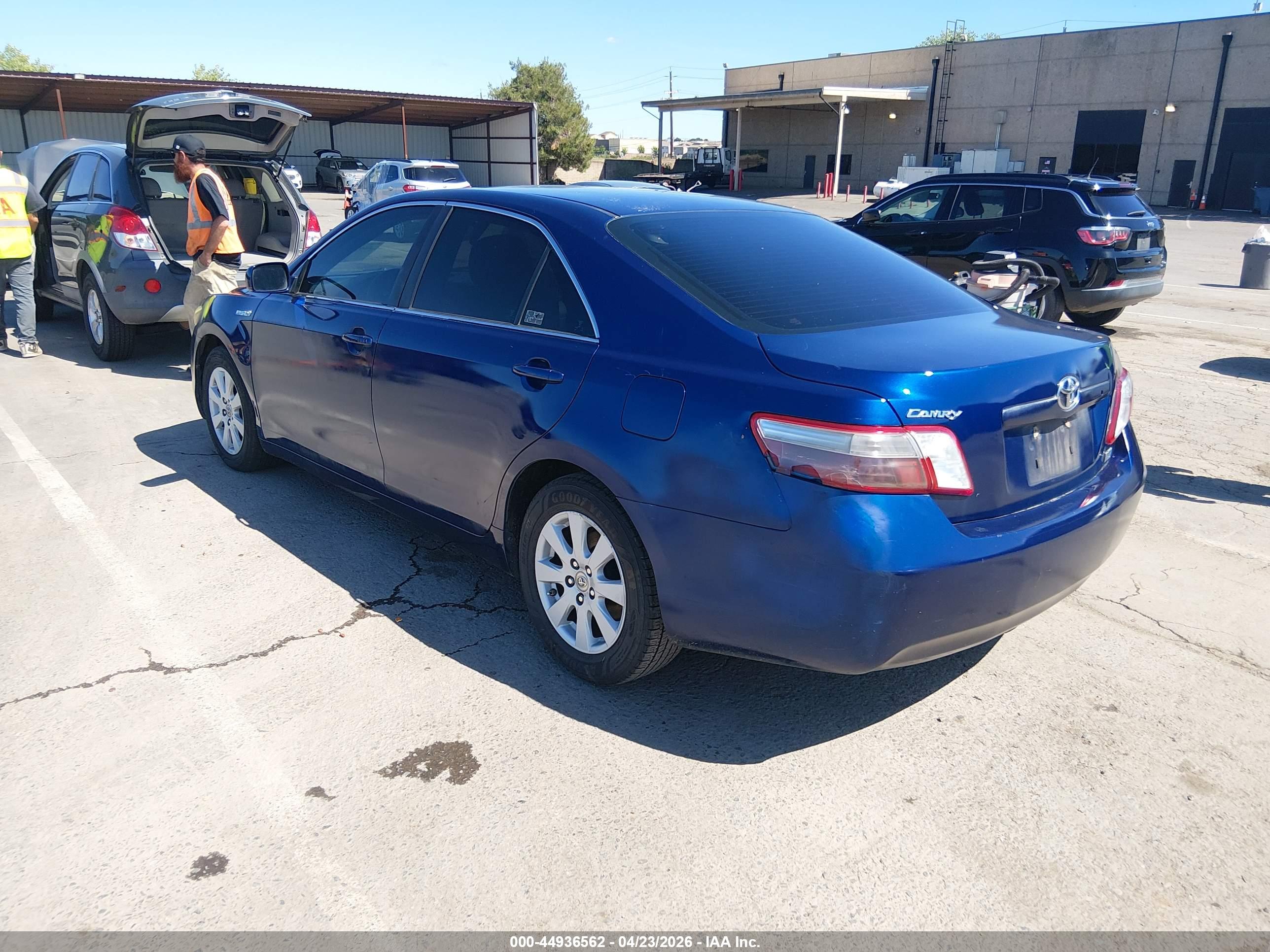 TOYOTA CAMRY image 3
