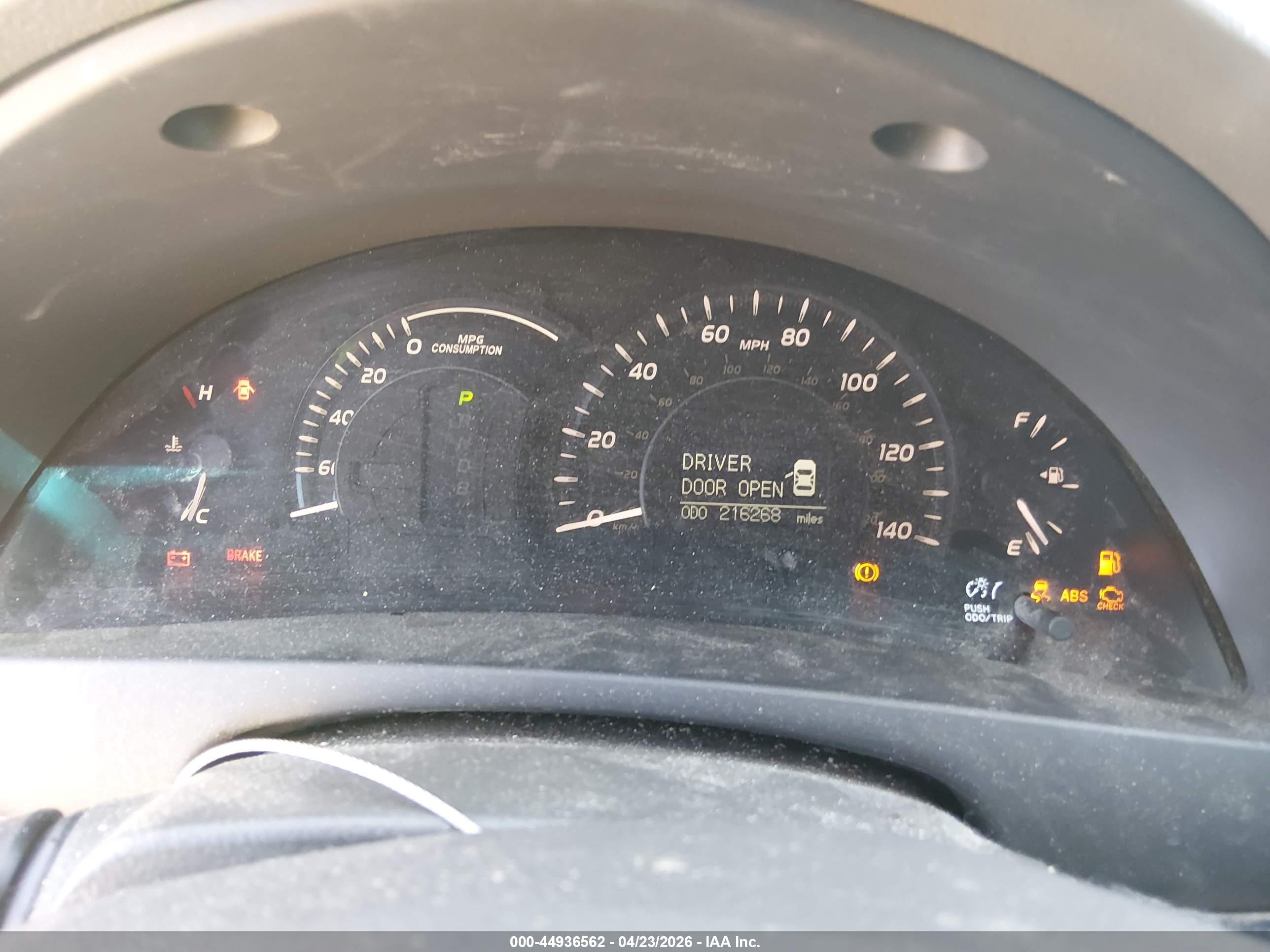 TOYOTA CAMRY image 7