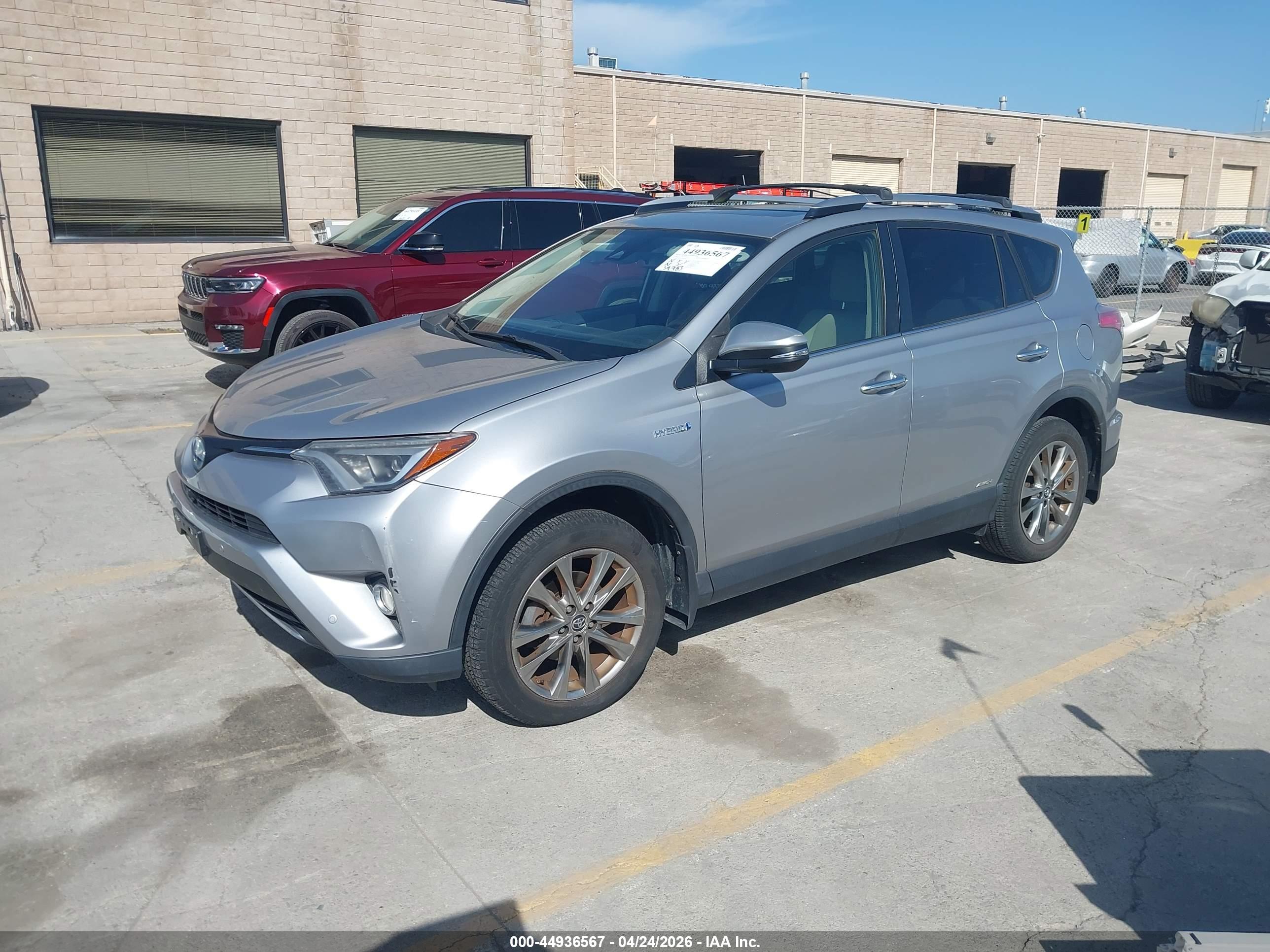 TOYOTA RAV4 image 2