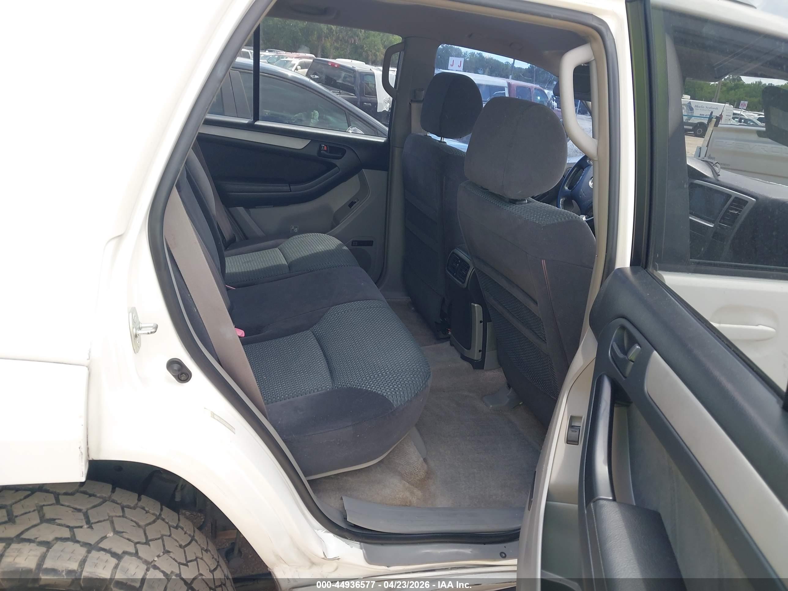 TOYOTA 4RUNNER image 8