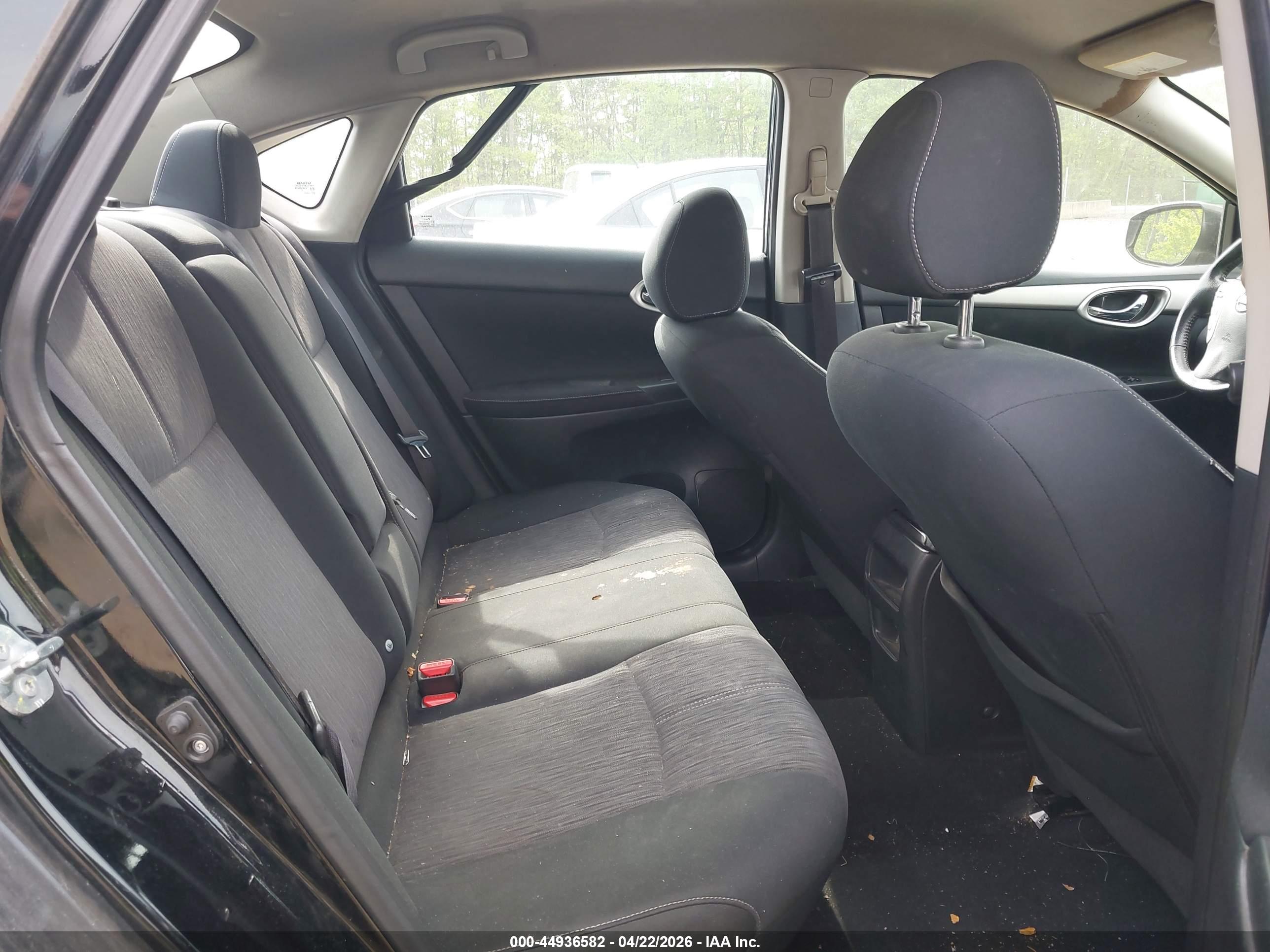 NISSAN SENTRA image 8
