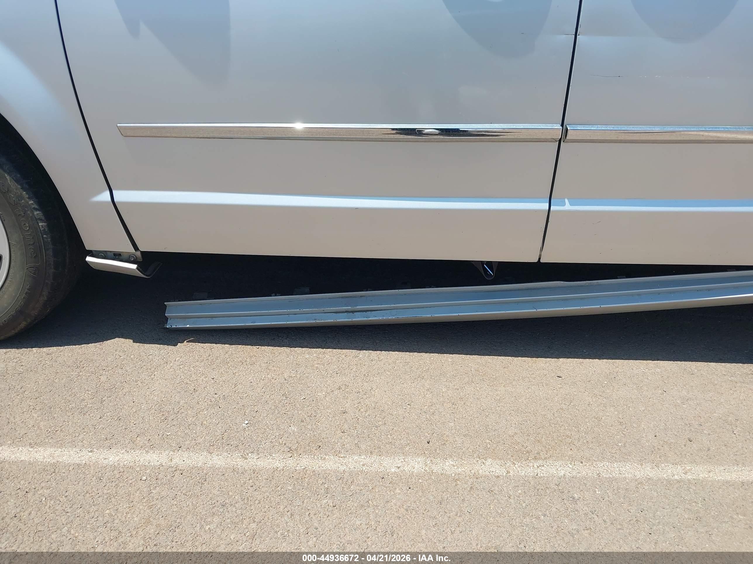 DODGE GRAND image 6