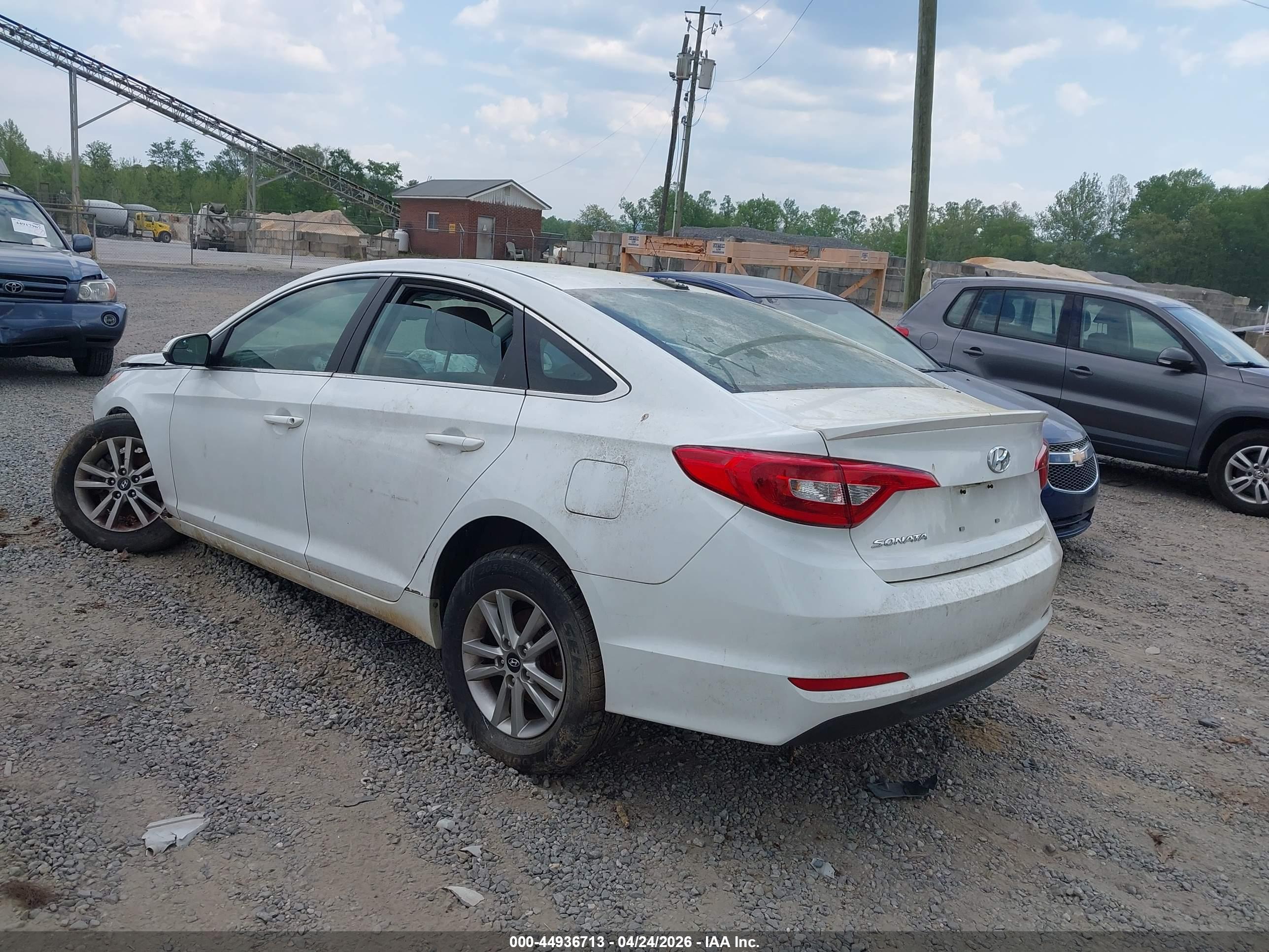 HYUNDAI SONATA image 3