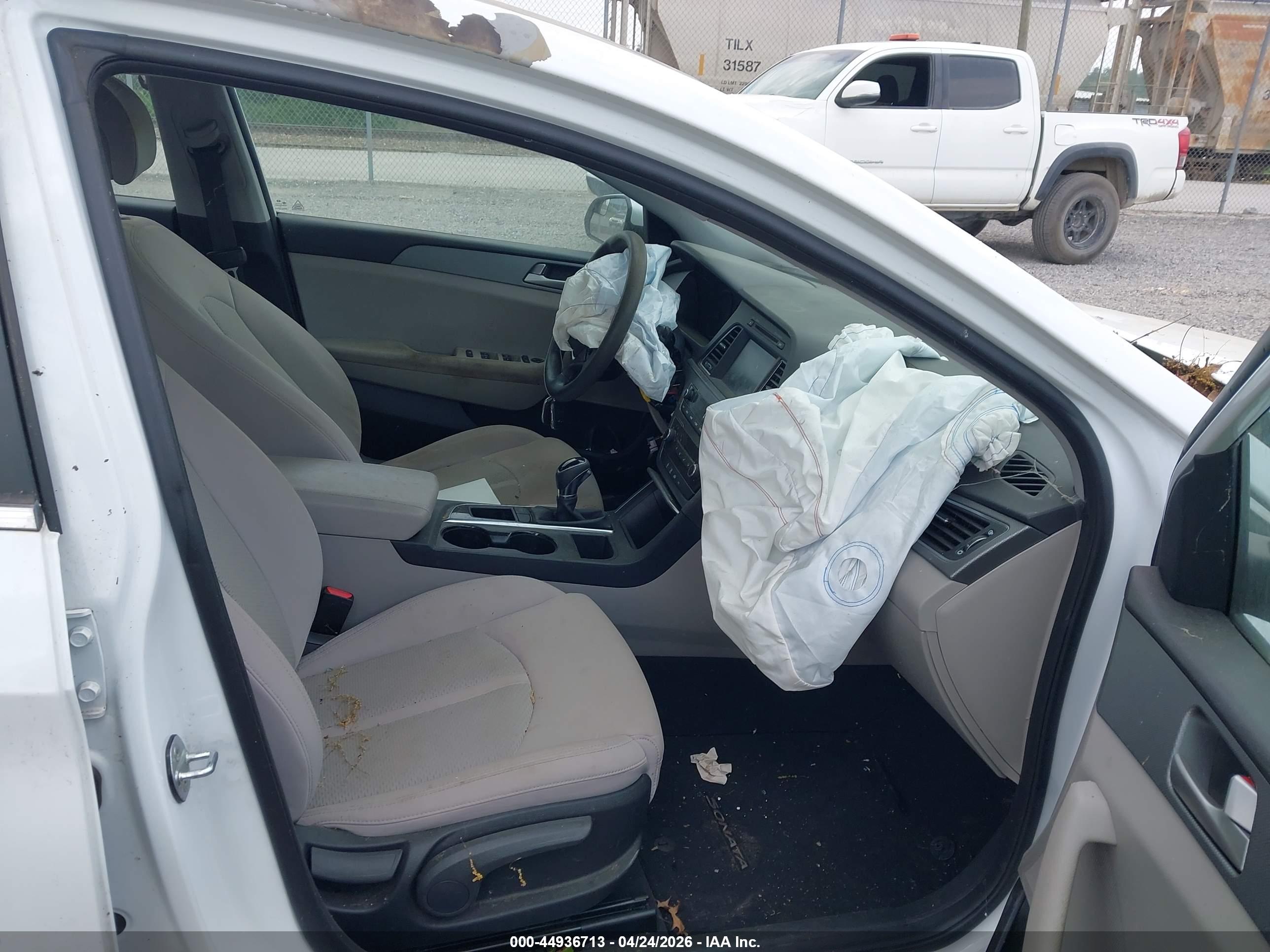 HYUNDAI SONATA image 5